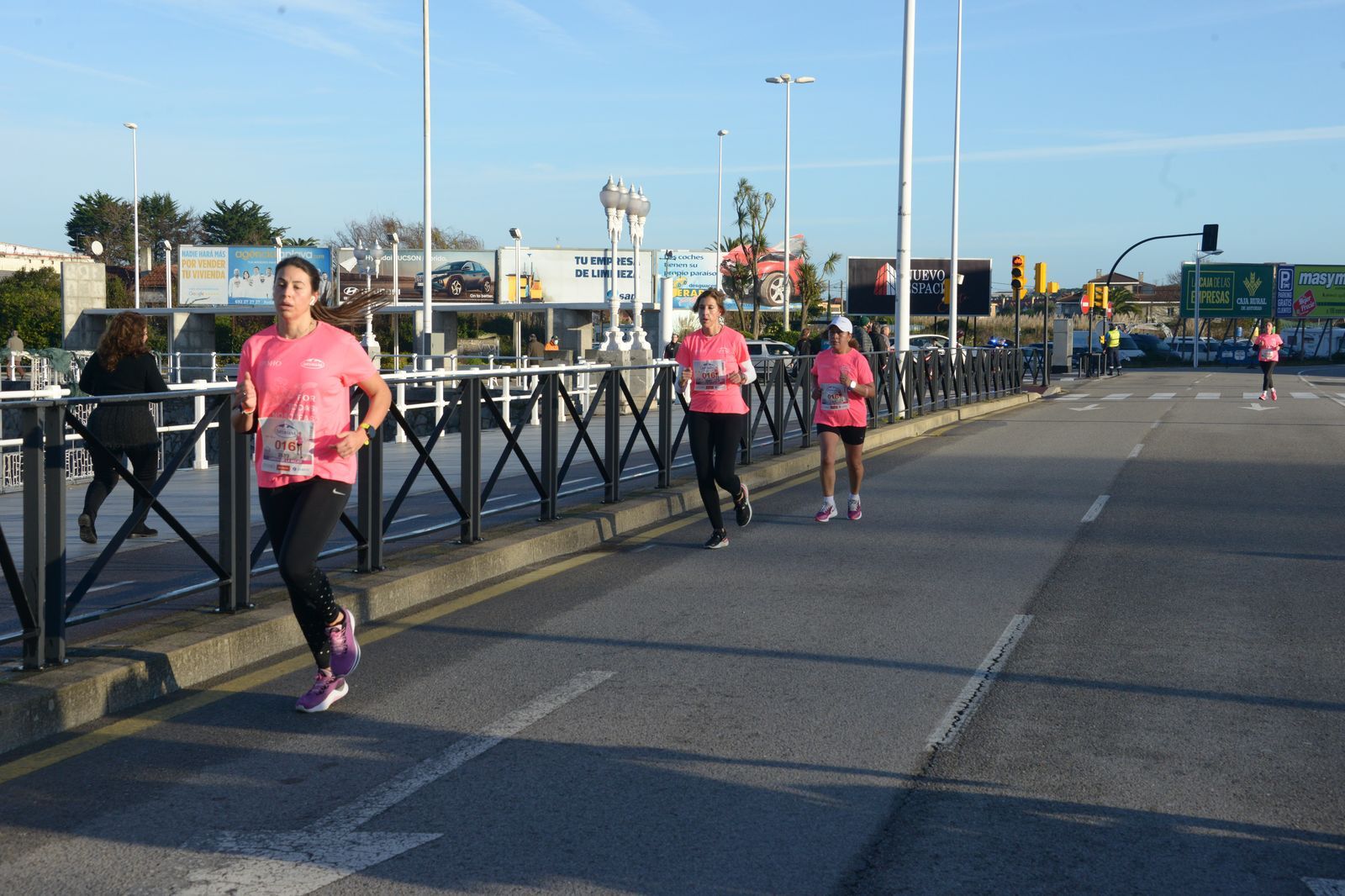 Las mejores fotos de la Carrera de la Mujer Central Lechera Asturiana Gijón 2021 (CARRERA / GALERÍA 2)