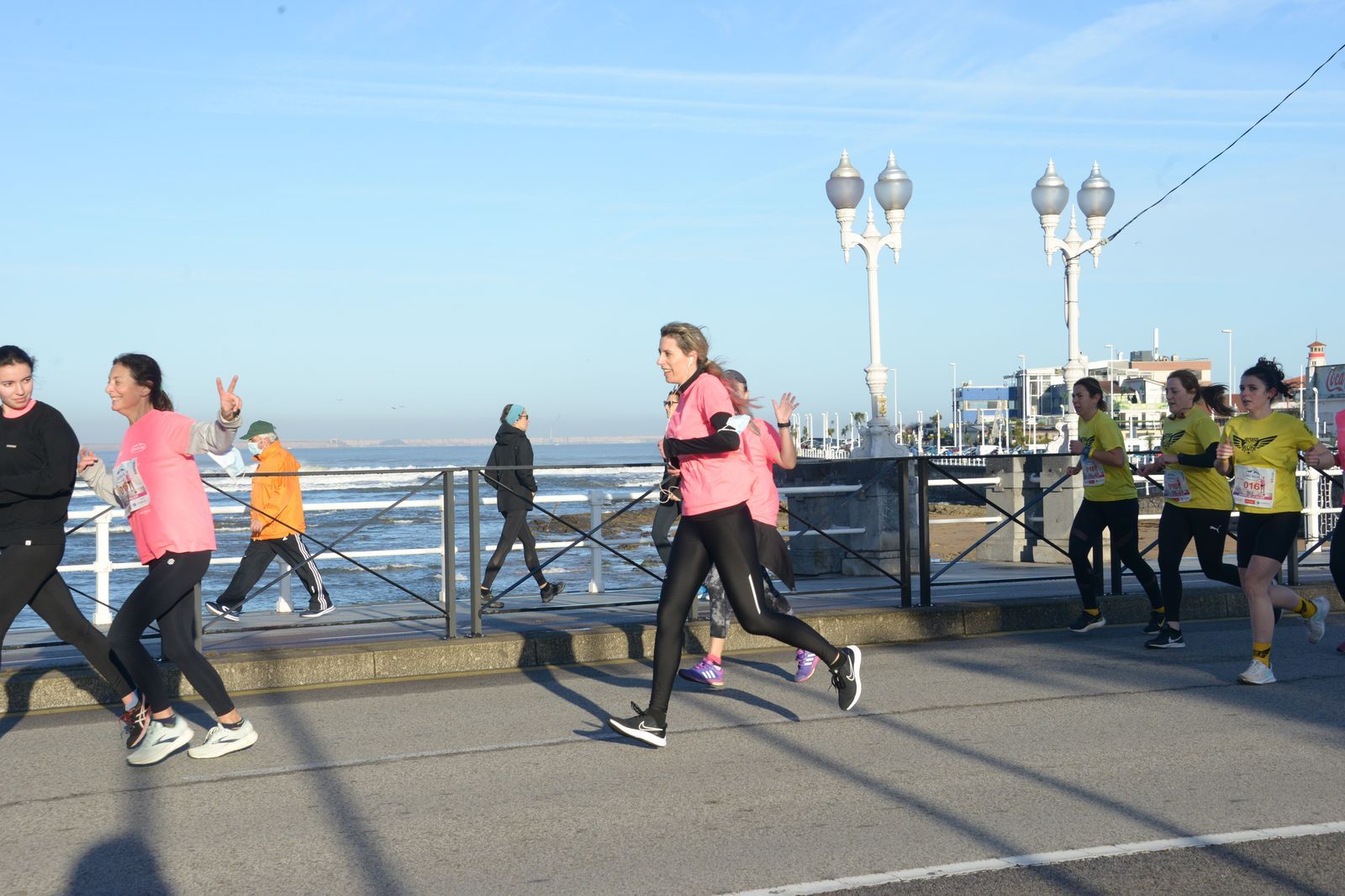 Las mejores fotos de la Carrera de la Mujer Central Lechera Asturiana Gijón 2021 (CARRERA / GALERÍA 2)