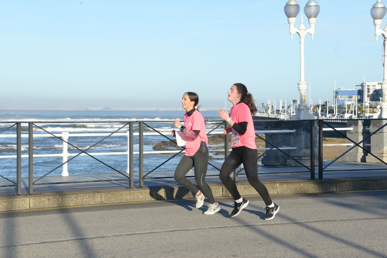 Las mejores fotos de la Carrera de la Mujer Central Lechera Asturiana Gijón 2021 (CARRERA / GALERÍA 2)