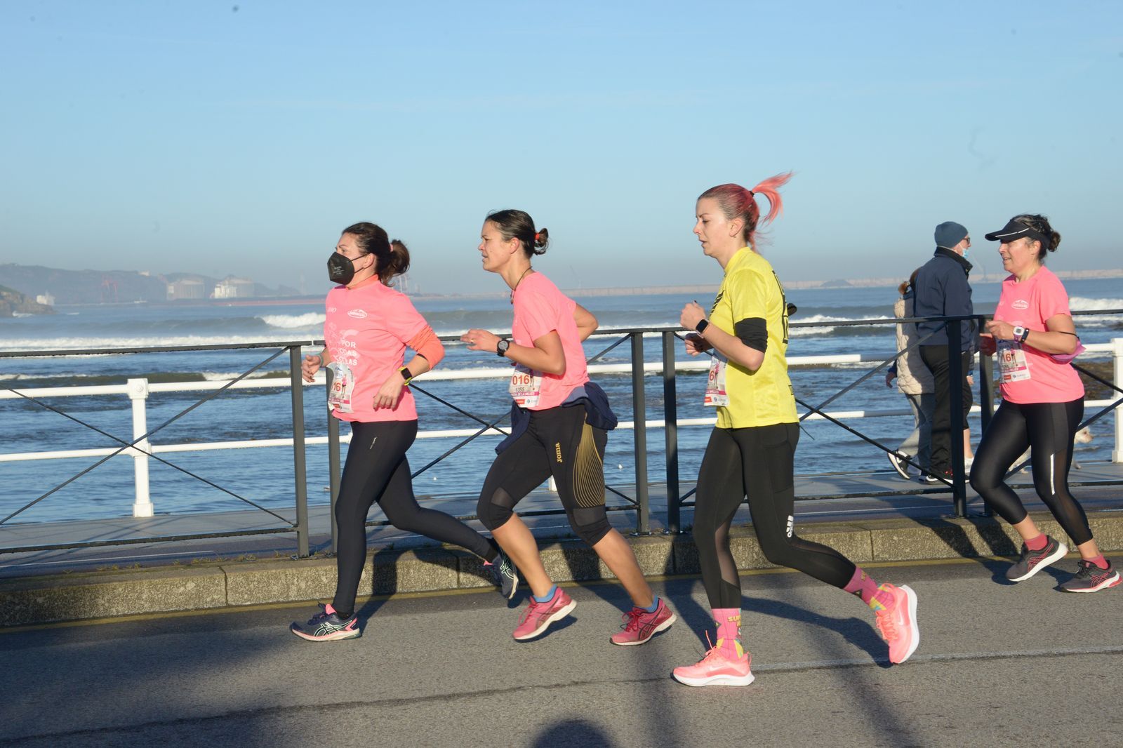 Las mejores fotos de la Carrera de la Mujer Central Lechera Asturiana Gijón 2021 (CARRERA / GALERÍA 2)