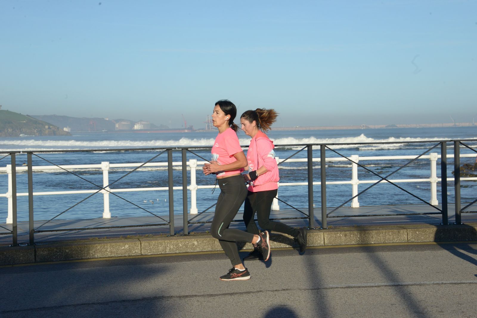 Las mejores fotos de la Carrera de la Mujer Central Lechera Asturiana Gijón 2021 (CARRERA / GALERÍA 2)