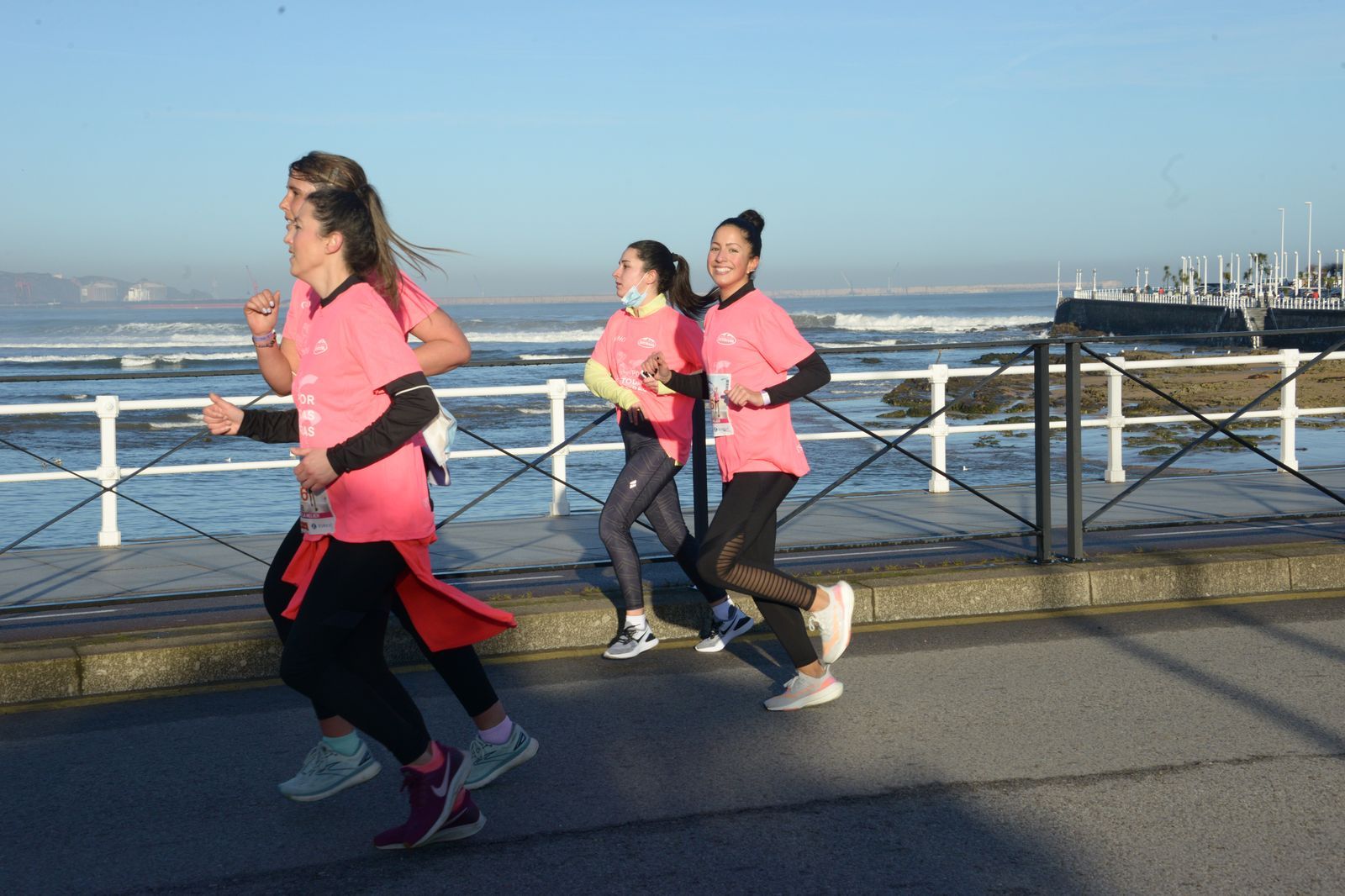 Las mejores fotos de la Carrera de la Mujer Central Lechera Asturiana Gijón 2021 (CARRERA / GALERÍA 2)