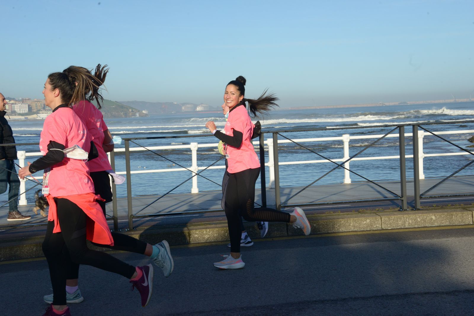 Las mejores fotos de la Carrera de la Mujer Central Lechera Asturiana Gijón 2021 (CARRERA / GALERÍA 2)