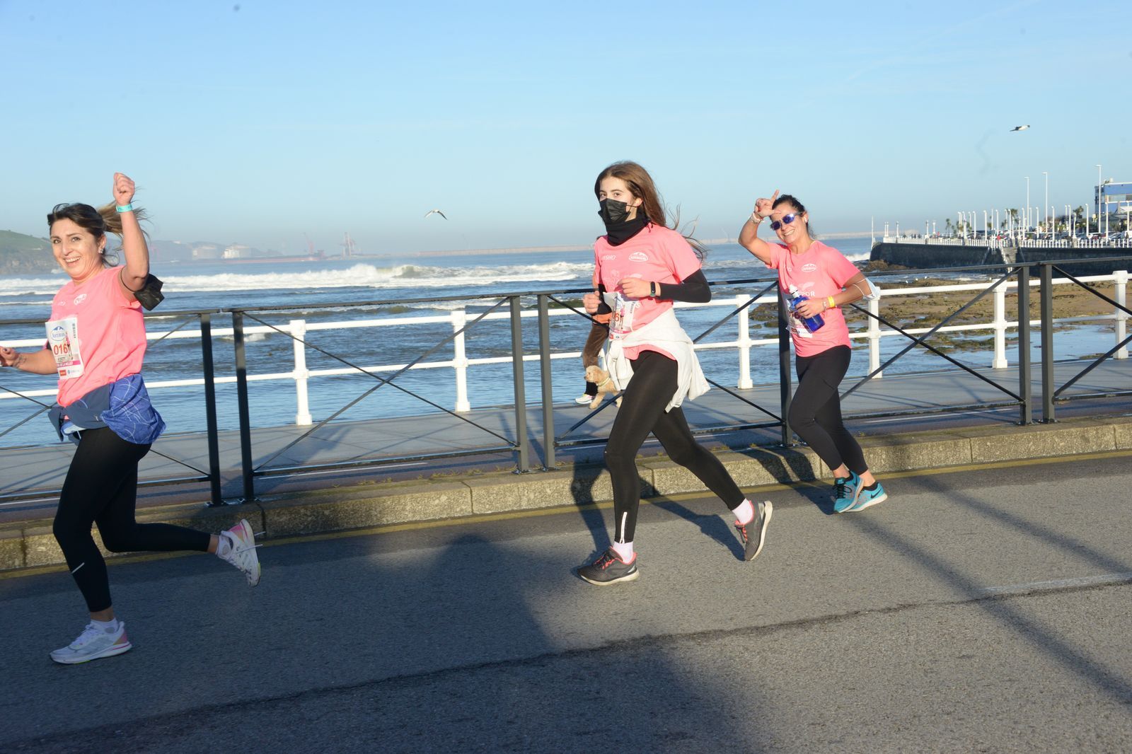 Las mejores fotos de la Carrera de la Mujer Central Lechera Asturiana Gijón 2021 (CARRERA / GALERÍA 2)