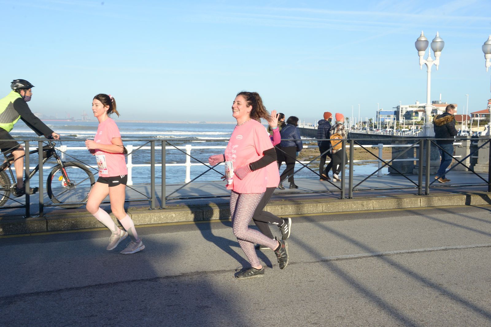 Las mejores fotos de la Carrera de la Mujer Central Lechera Asturiana Gijón 2021 (CARRERA / GALERÍA 3)