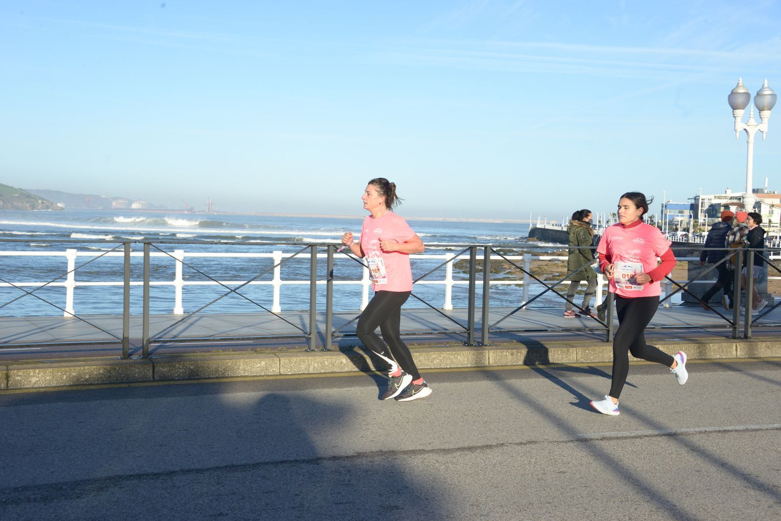 Las mejores fotos de la Carrera de la Mujer Central Lechera Asturiana Gijón 2021 (CARRERA / GALERÍA 3)