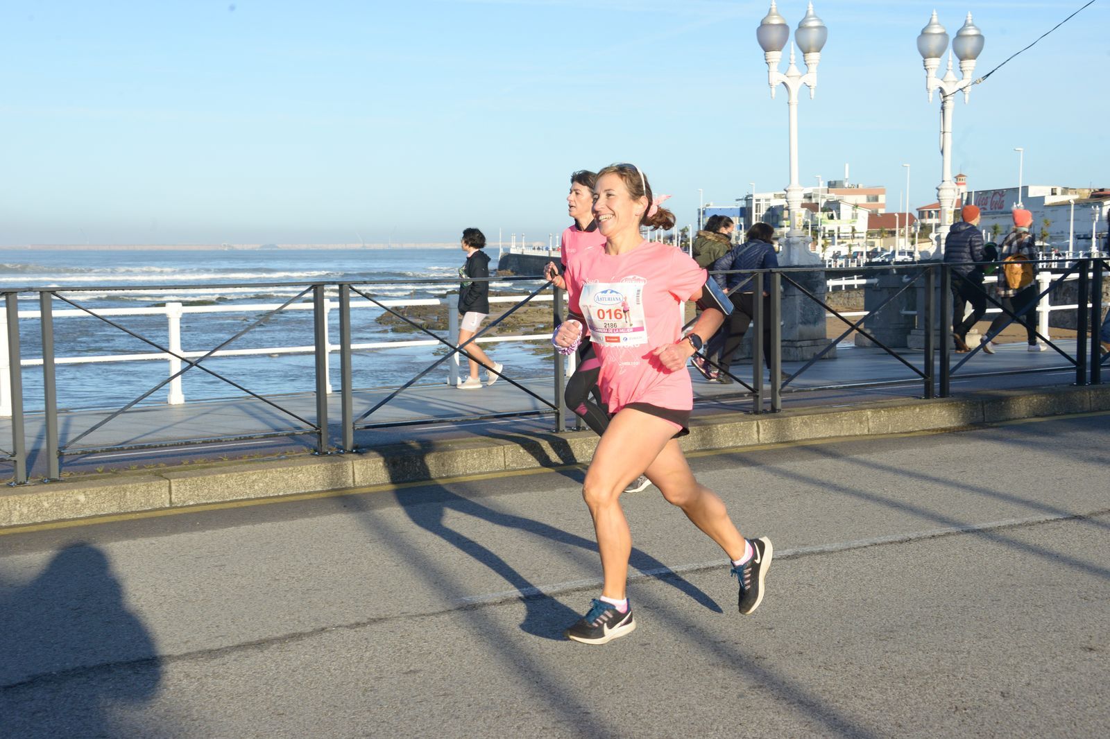 Las mejores fotos de la Carrera de la Mujer Central Lechera Asturiana Gijón 2021 (CARRERA / GALERÍA 3)
