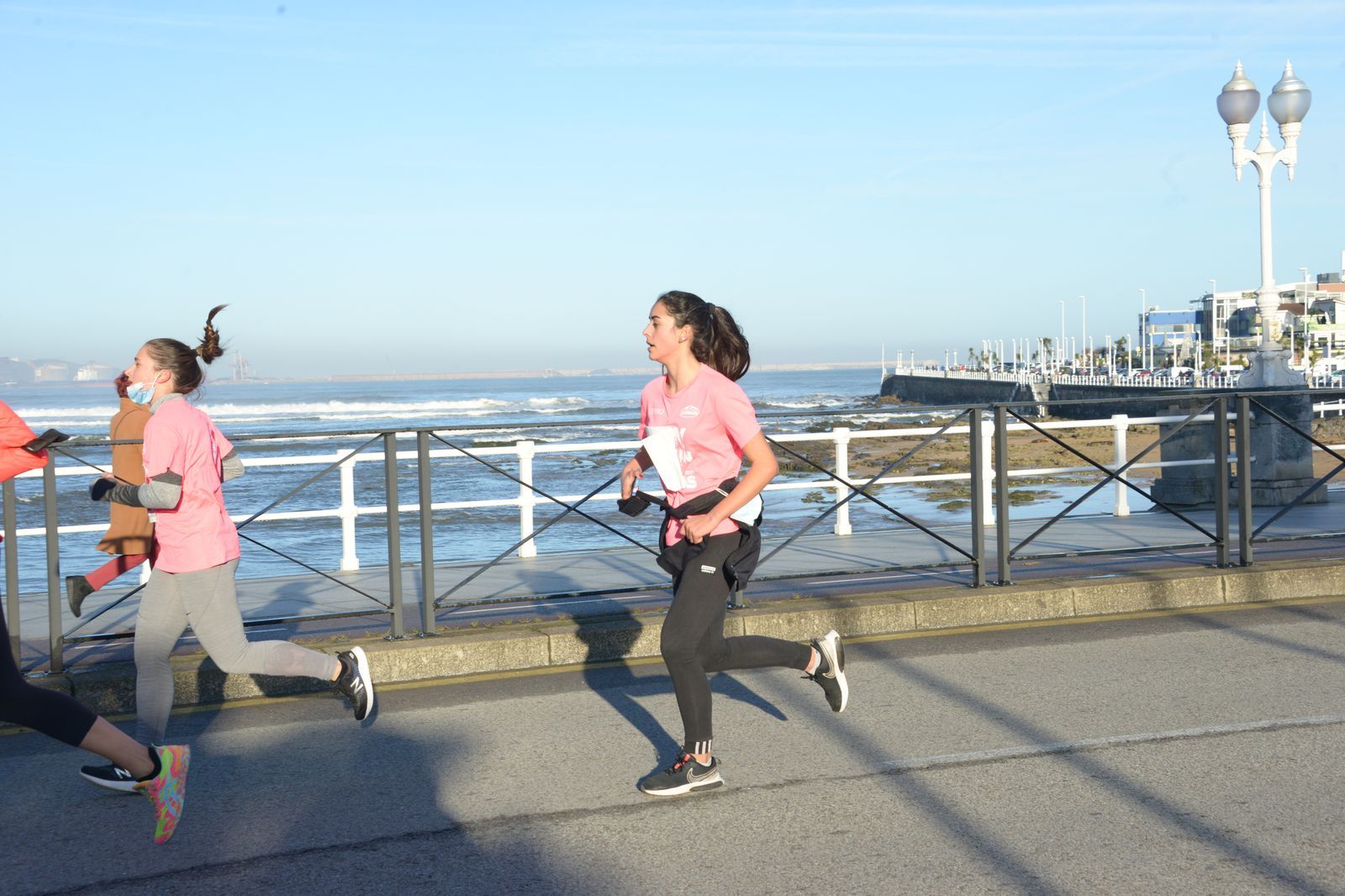 Las mejores fotos de la Carrera de la Mujer Central Lechera Asturiana Gijón 2021 (CARRERA / GALERÍA 3)