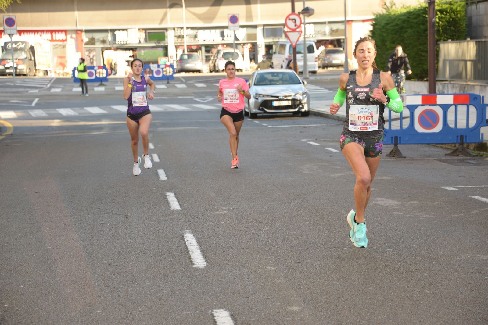 Las mejores fotos de la Carrera de la Mujer Central Lechera Asturiana Gijón 2021 (CARRERA / GALERÍA 3)