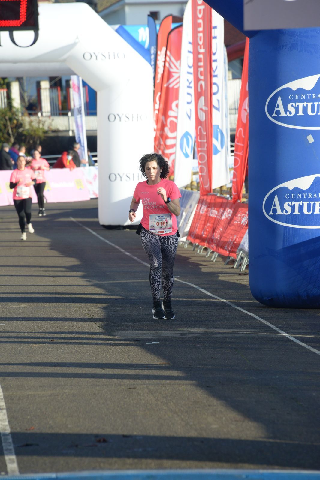 Las mejores fotos de la Carrera de la Mujer Central Lechera Asturiana Gijón 2021 (LLEGADAS A META / GALERÍA 2)