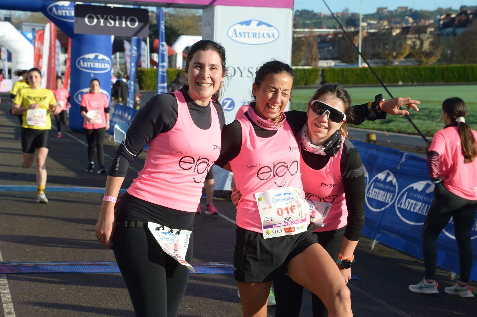 Las mejores fotos de la Carrera de la Mujer Central Lechera Asturiana Gijón 2021 (LLEGADAS A META / GALERÍA 2)