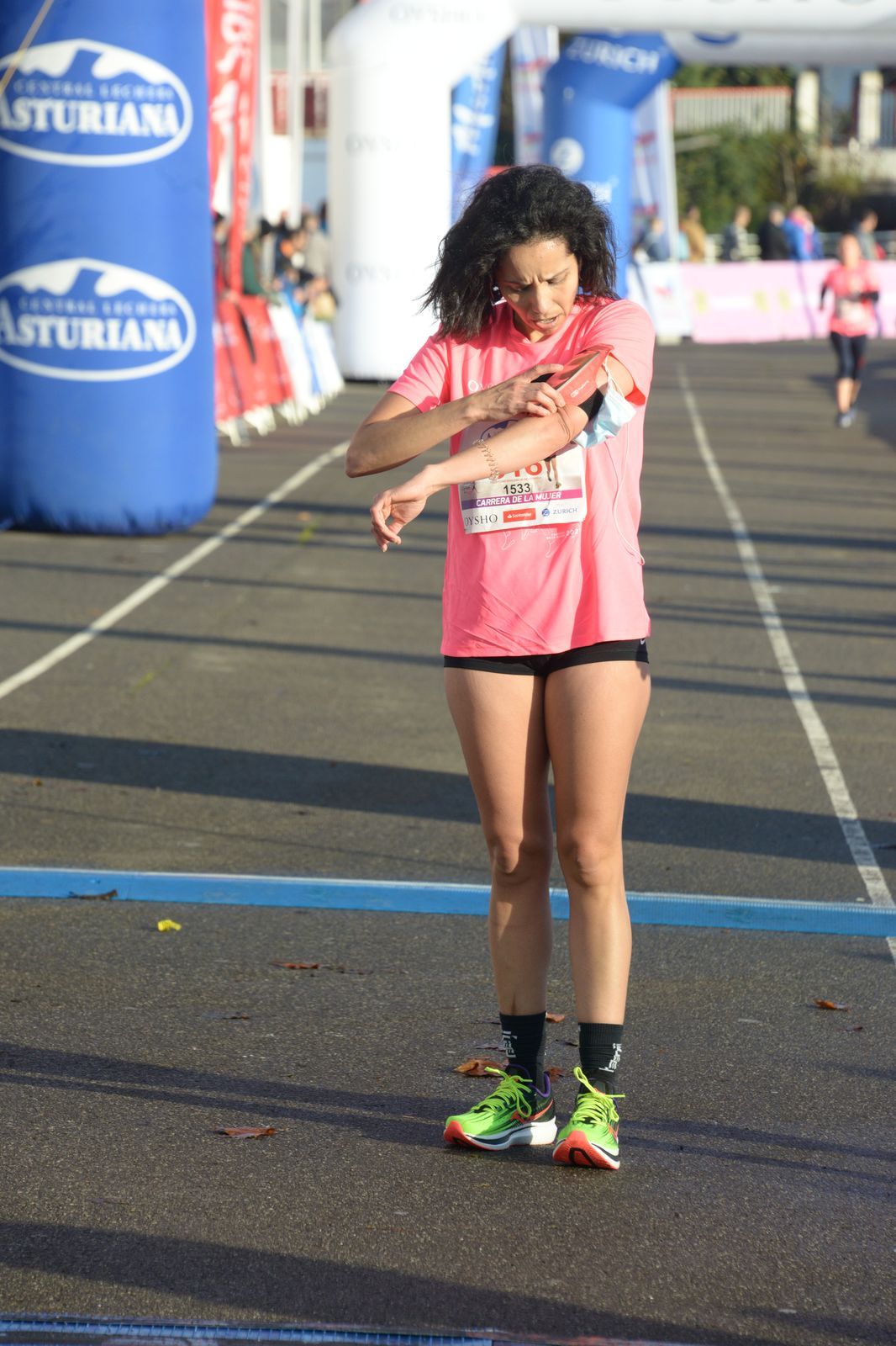 Las mejores fotos de la Carrera de la Mujer Central Lechera Asturiana Gijón 2021 (LLEGADAS A META / GALERÍA 2)