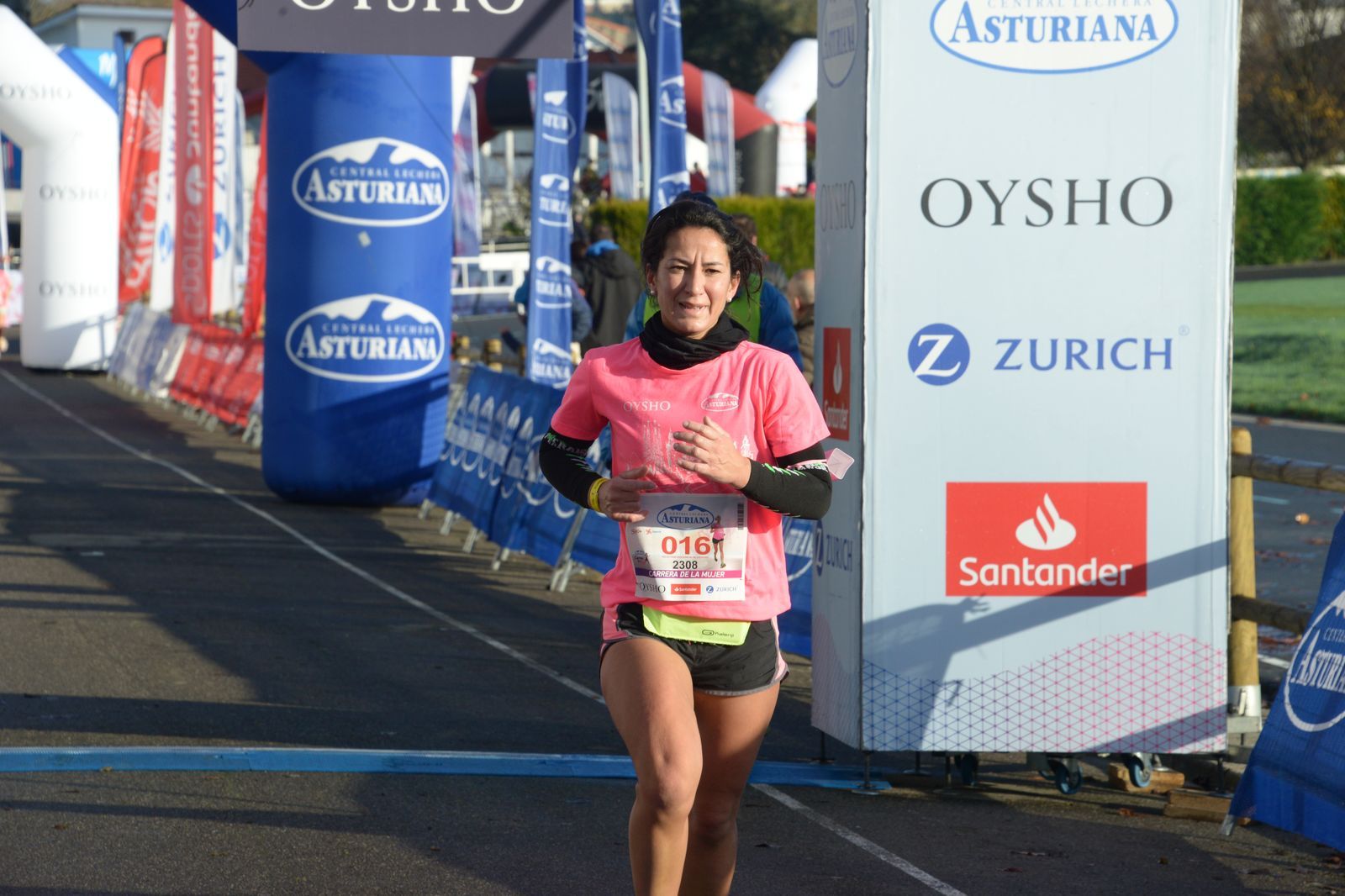 Las mejores fotos de la Carrera de la Mujer Central Lechera Asturiana Gijón 2021 (LLEGADAS A META / GALERÍA 2)