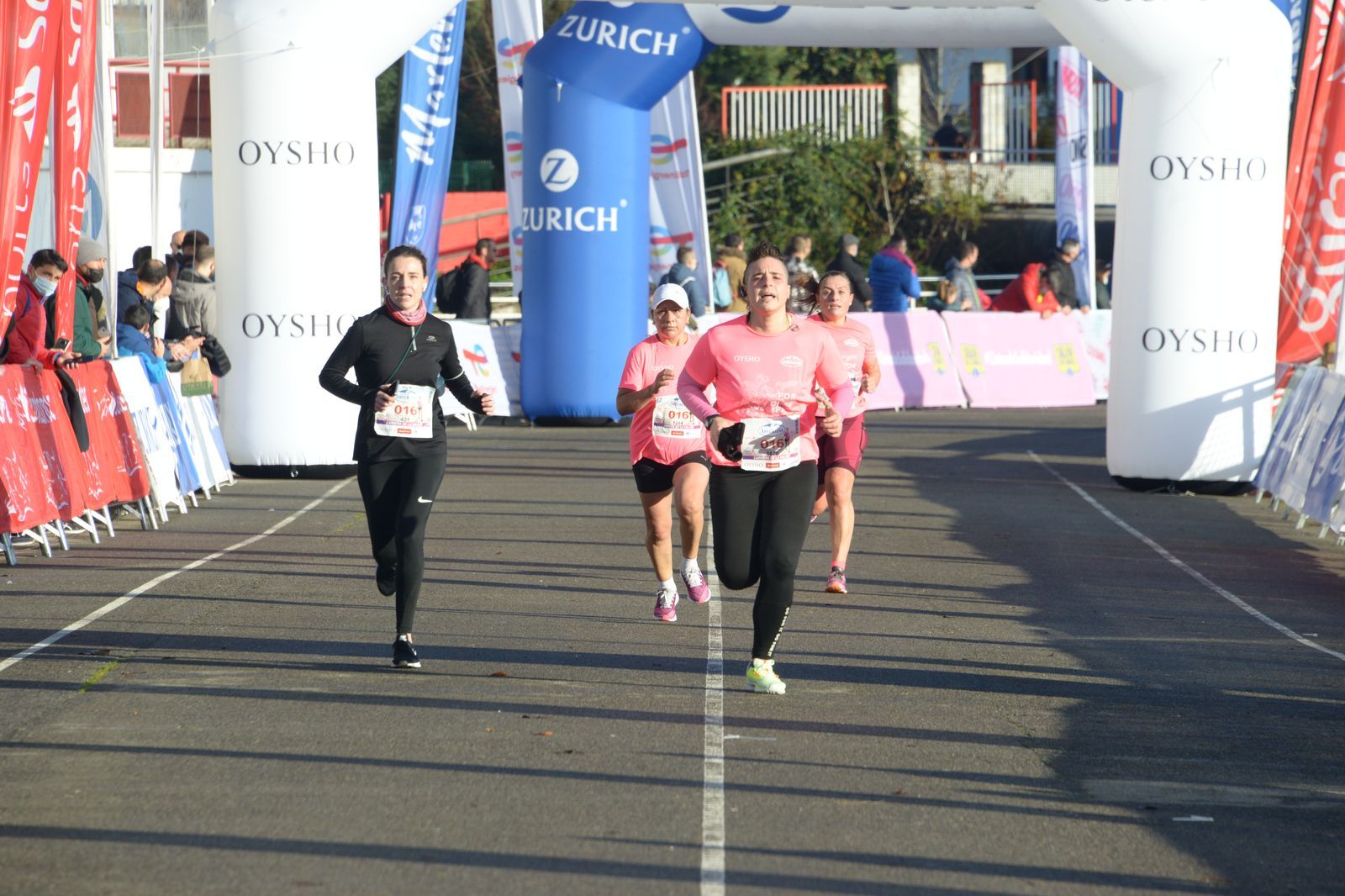 Las mejores fotos de la Carrera de la Mujer Central Lechera Asturiana Gijón 2021 (LLEGADAS A META / GALERÍA 2)