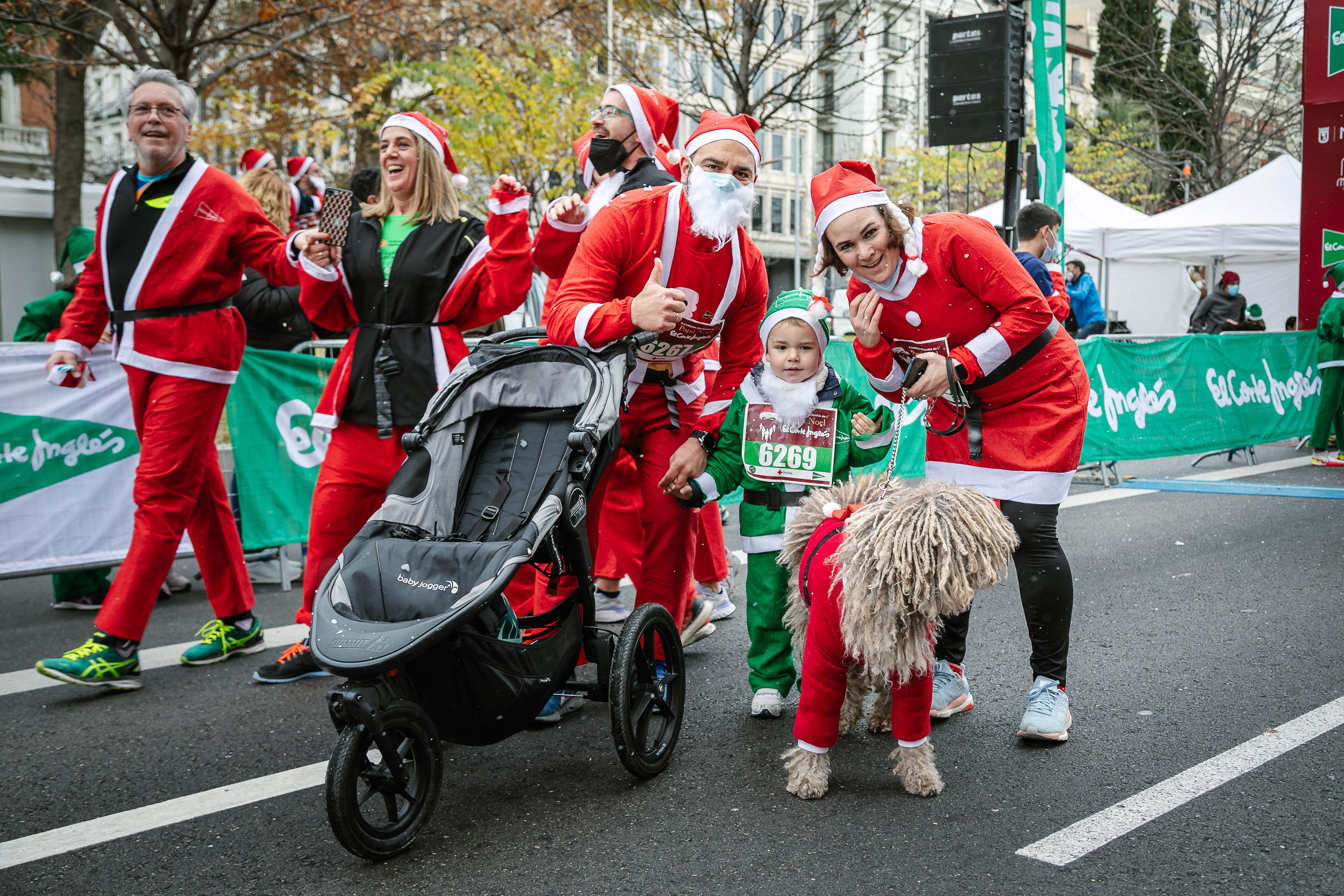 Las mejores fotos de la Carrera de Papá Noel El Corte Inglés