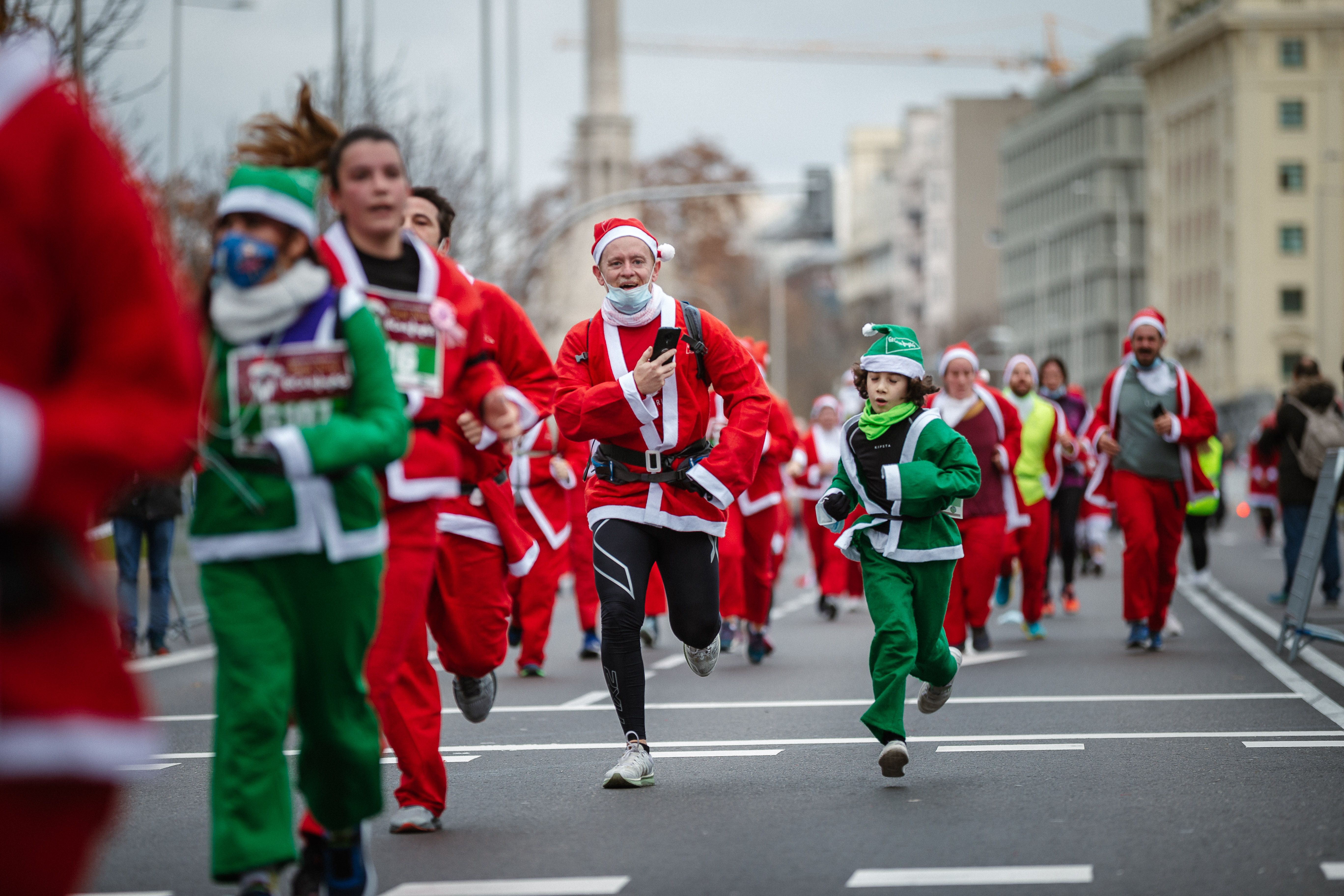 Las mejores fotos de la Carrera de Papá Noel El Corte Inglés