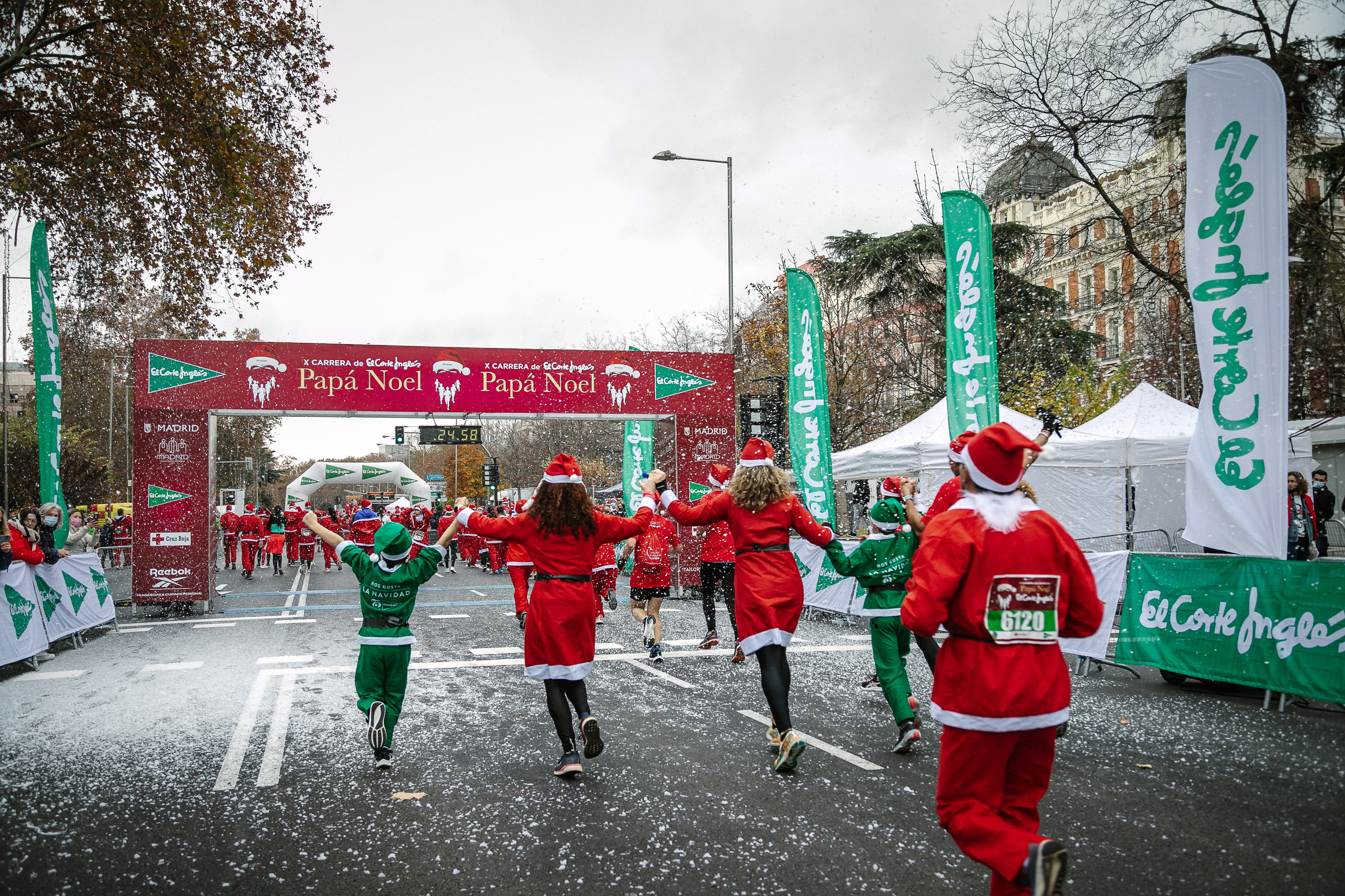 Las mejores fotos de la Carrera de Papá Noel El Corte Inglés
