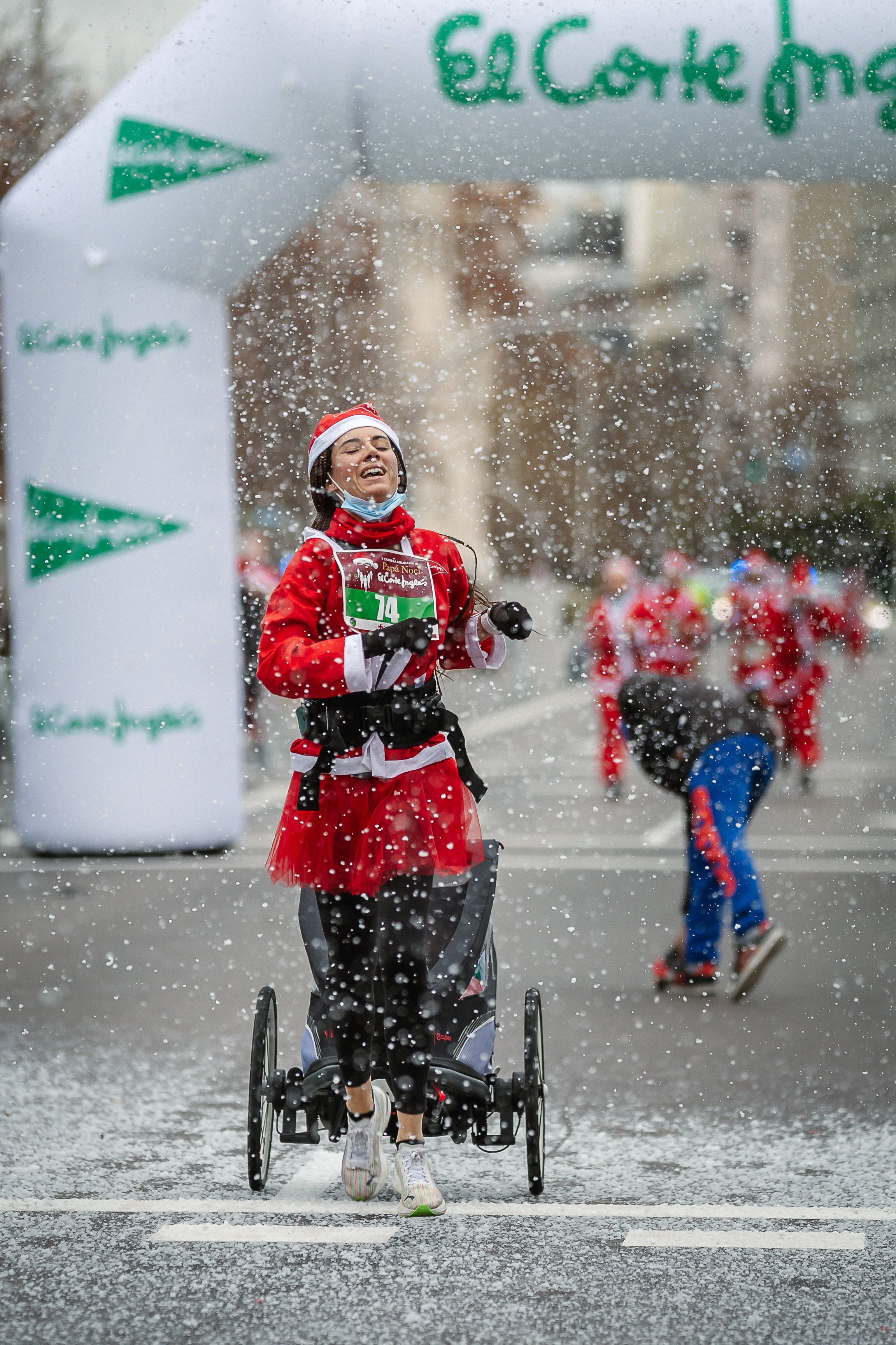 Las mejores fotos de la Carrera de Papá Noel El Corte Inglés