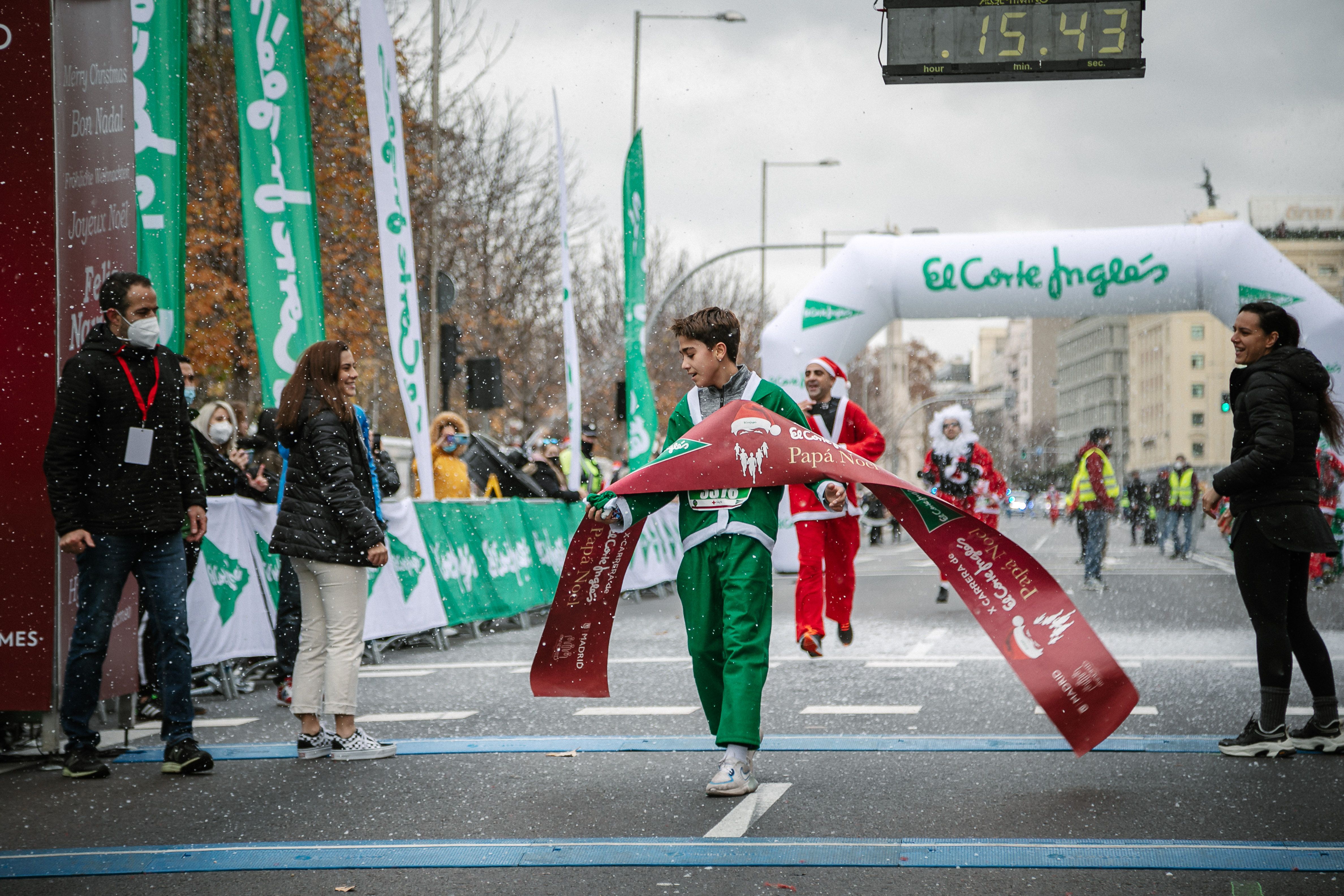 Las mejores fotos de la Carrera de Papá Noel El Corte Inglés