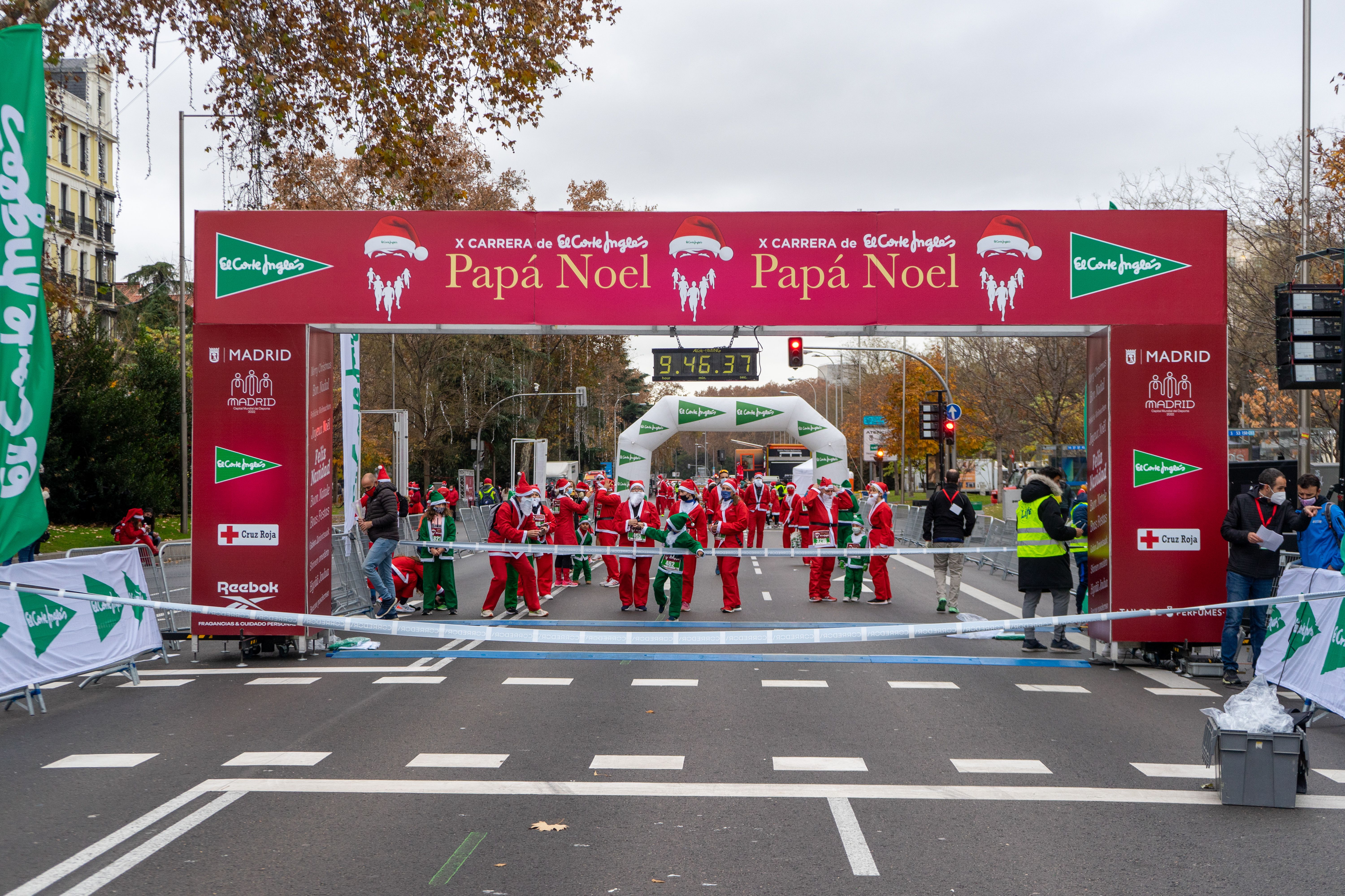 Las mejores fotos de la Carrera de Papá Noel El Corte Inglés