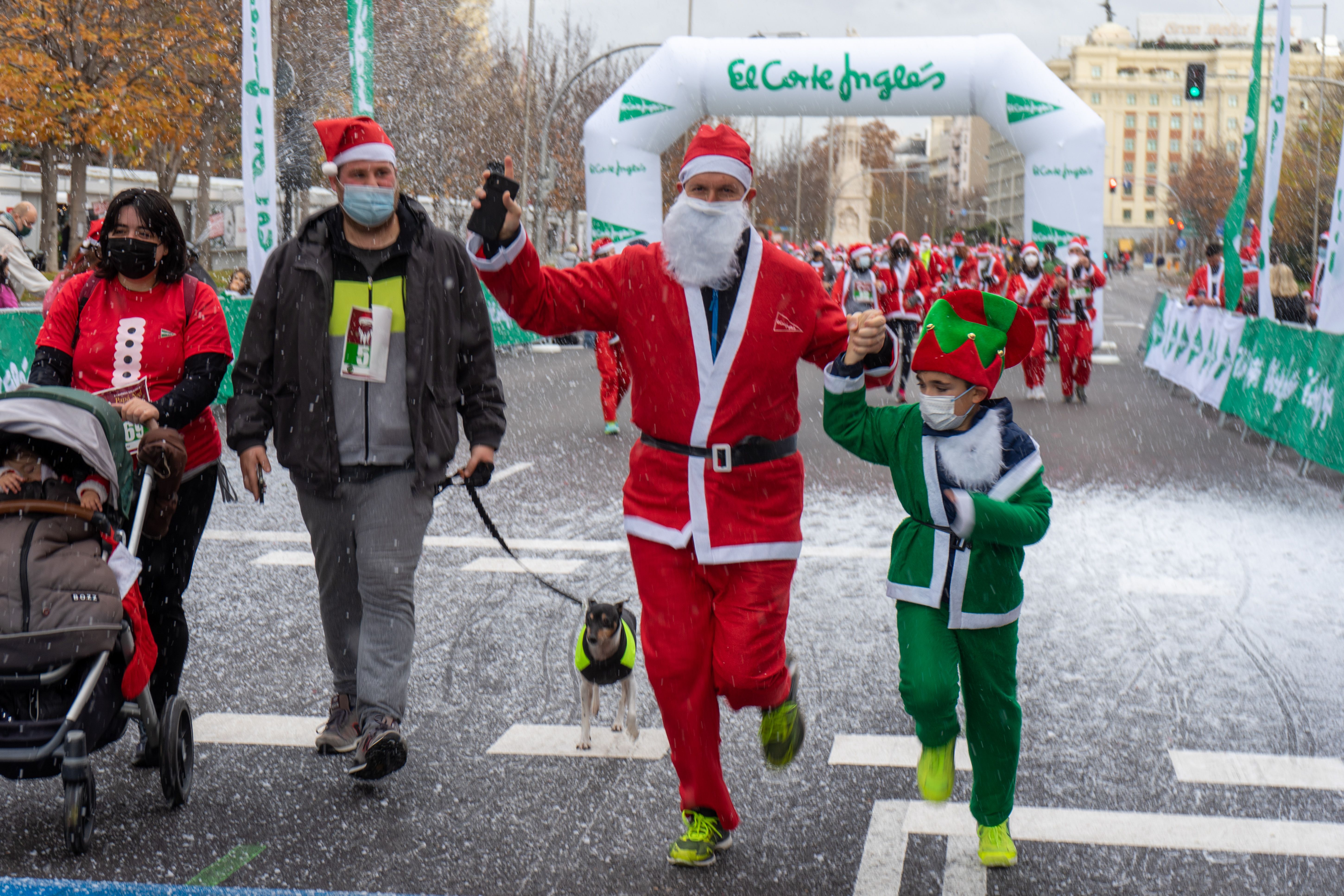 Las mejores fotos de la Carrera de Papá Noel El Corte Inglés 