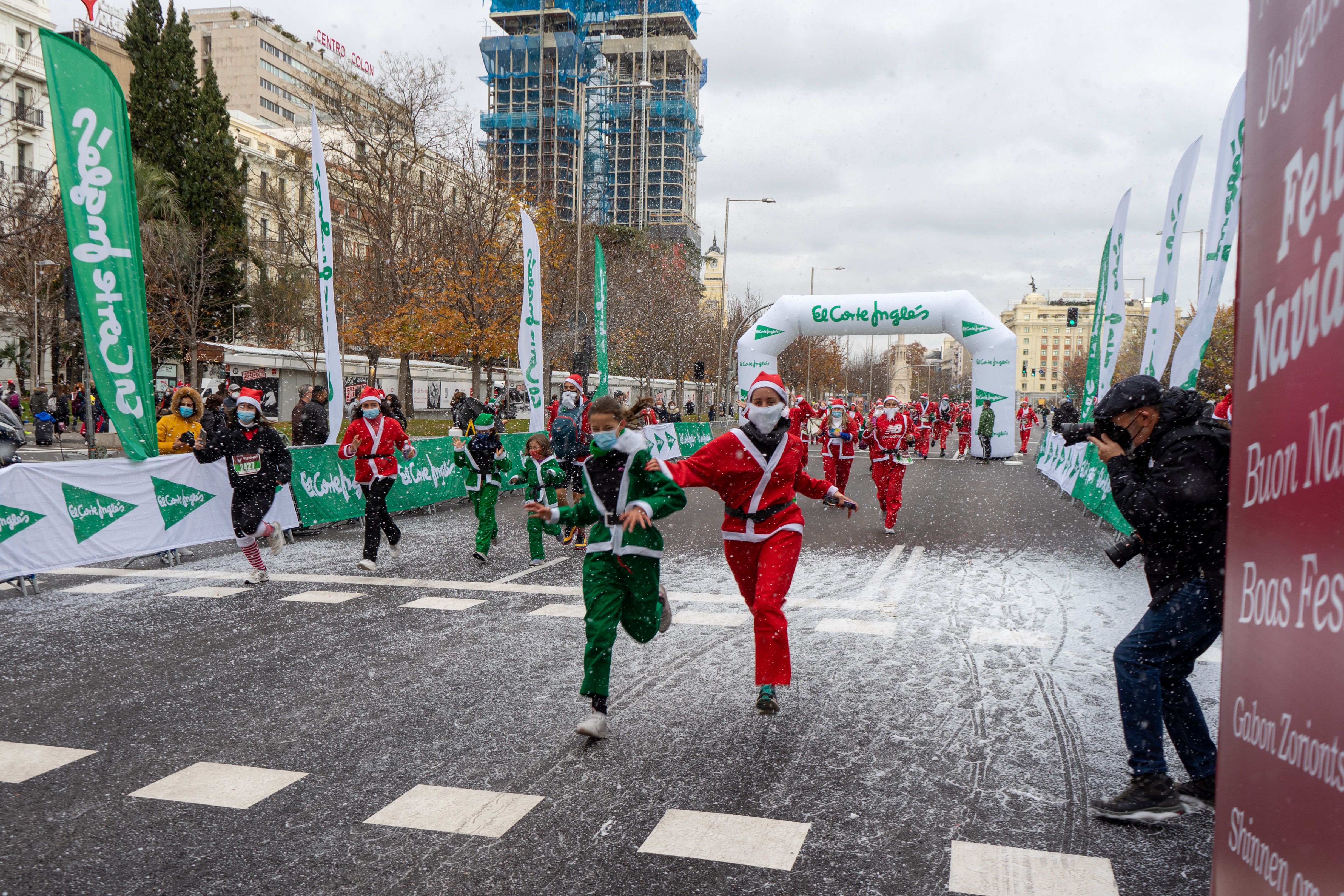 Las mejores fotos de la Carrera de Papá Noel El Corte Inglés 