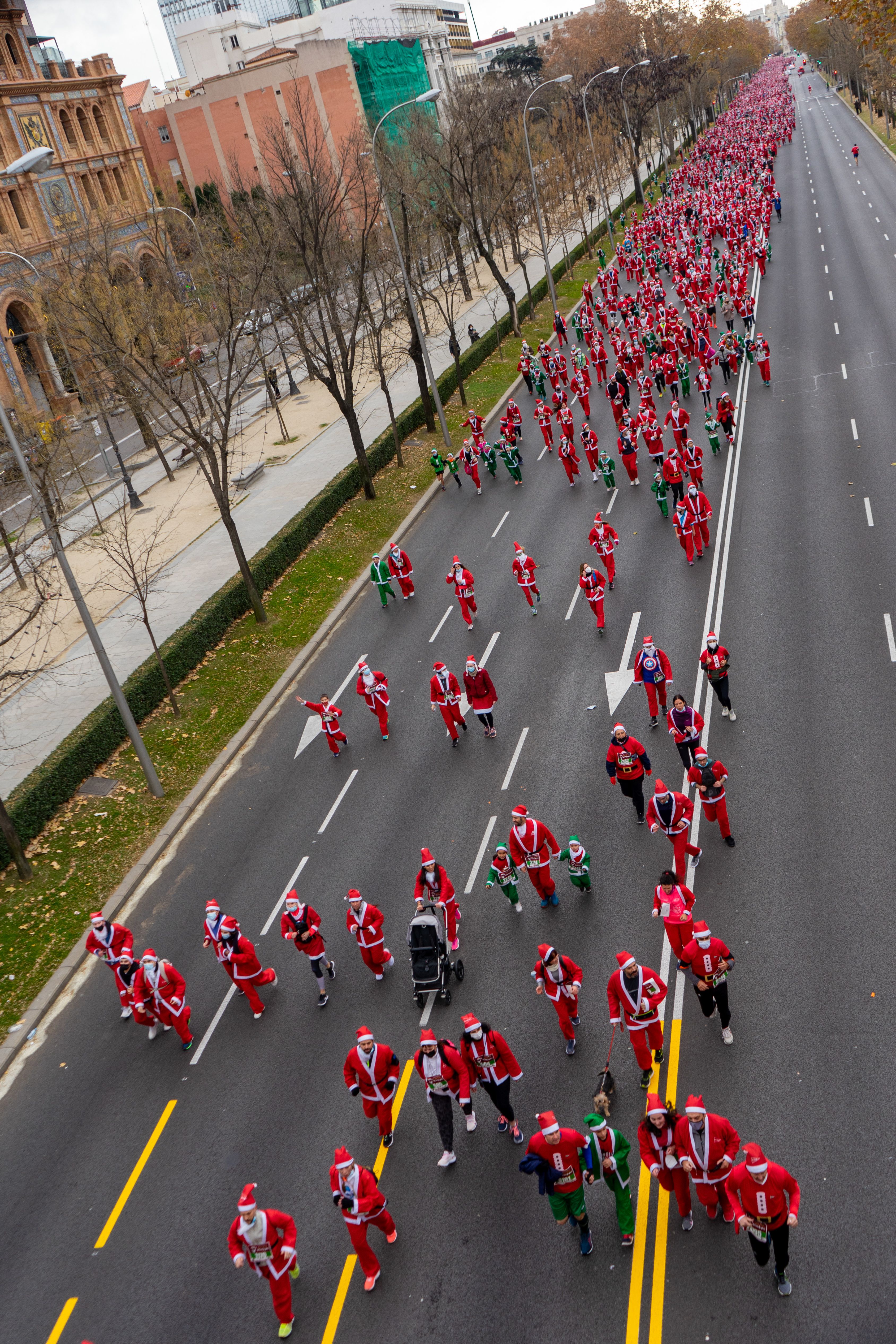 Las mejores fotos de la Carrera de Papá Noel El Corte Inglés