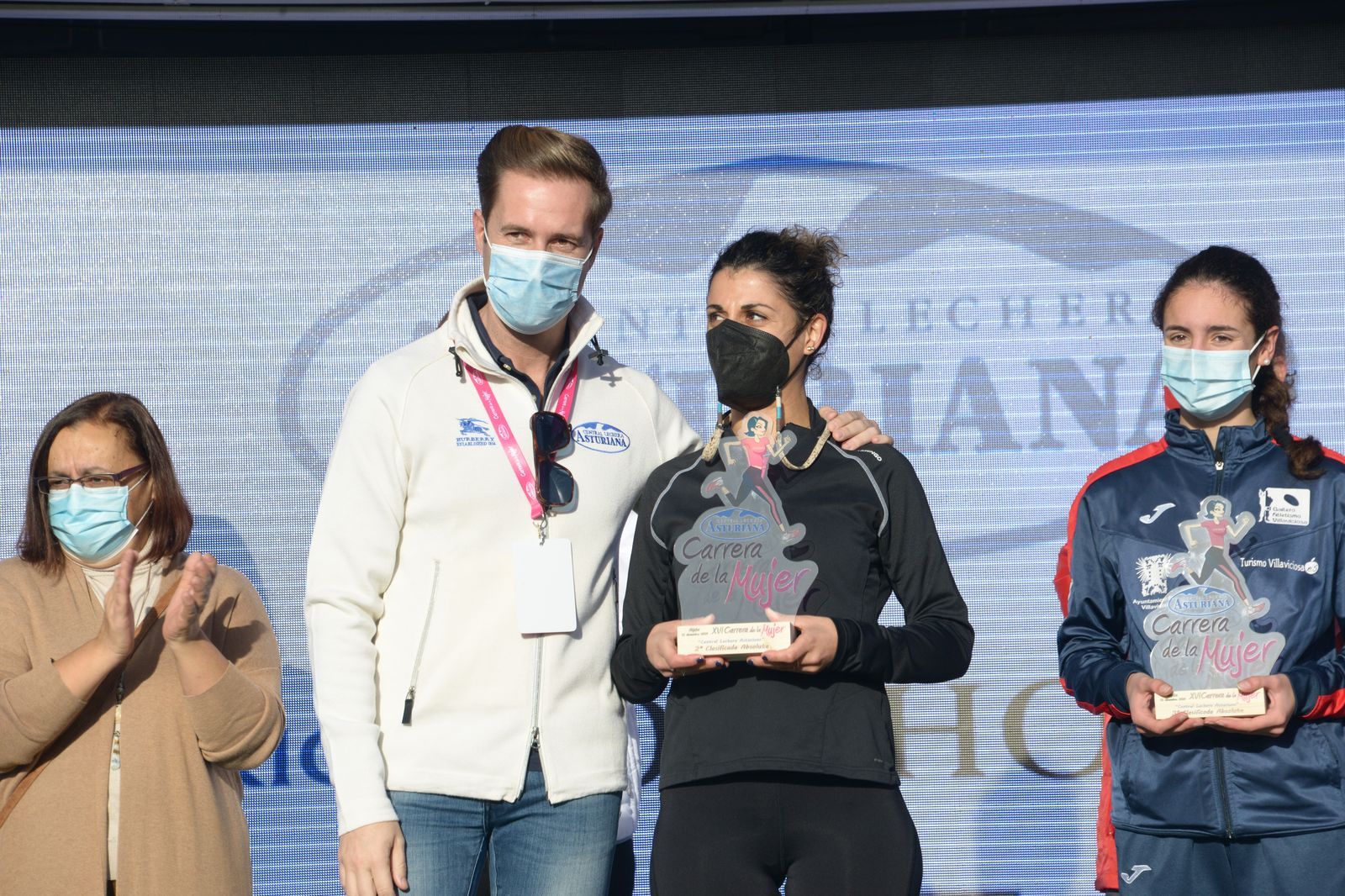Las mejores fotos de la Carrera de la Mujer Central Lechera Asturiana Gijón 2021 (CEREMONIAS DE PREMIACIÓN / GALERÍA 1)