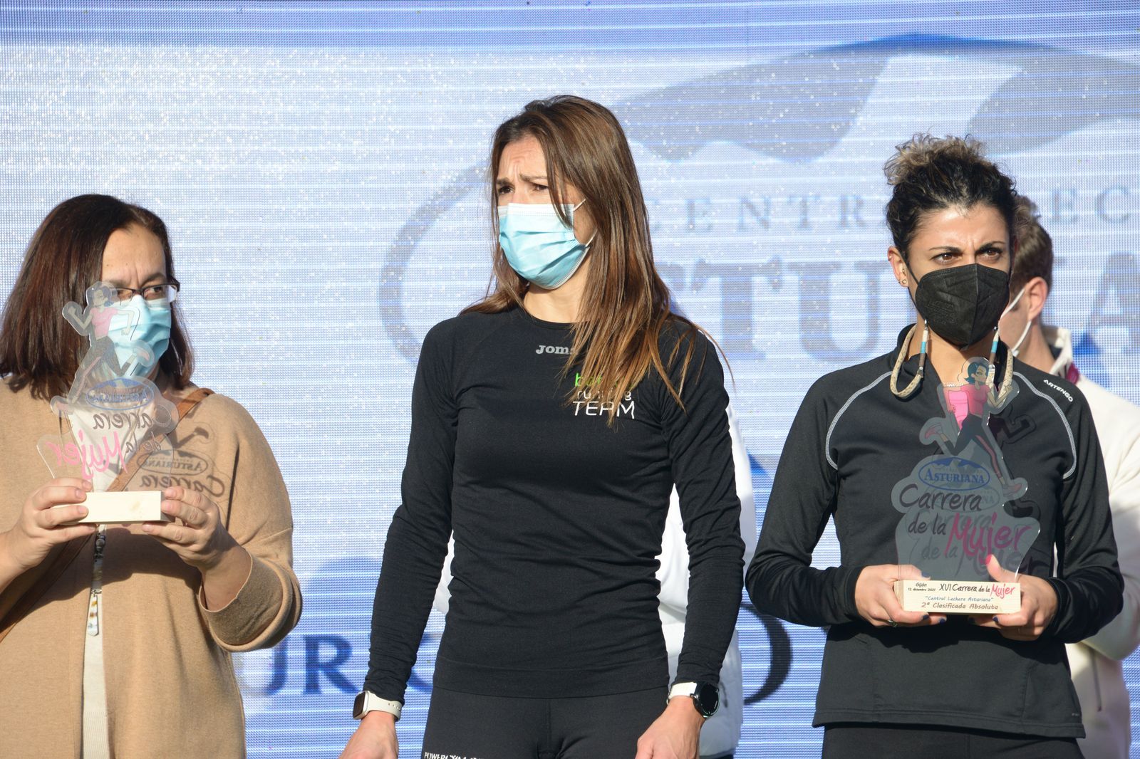 Las mejores fotos de la Carrera de la Mujer Central Lechera Asturiana Gijón 2021 (CEREMONIAS DE PREMIACIÓN / GALERÍA 1)