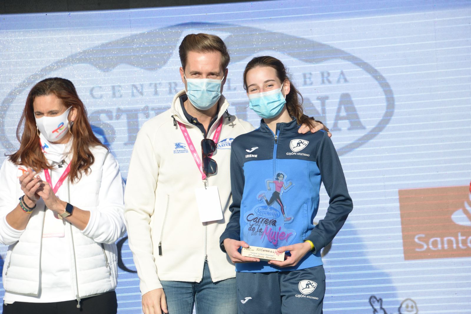 Las mejores fotos de la Carrera de la Mujer Central Lechera Asturiana Gijón 2021 (CEREMONIAS DE PREMIACIÓN / GALERÍA 1)