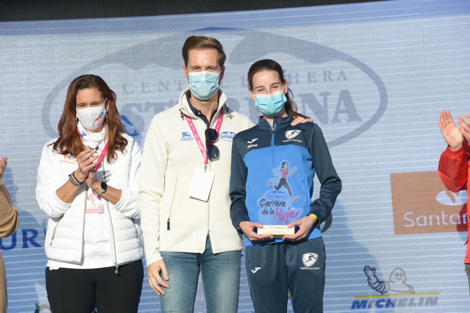 Las mejores fotos de la Carrera de la Mujer Central Lechera Asturiana Gijón 2021 (CEREMONIAS DE PREMIACIÓN / GALERÍA 1)