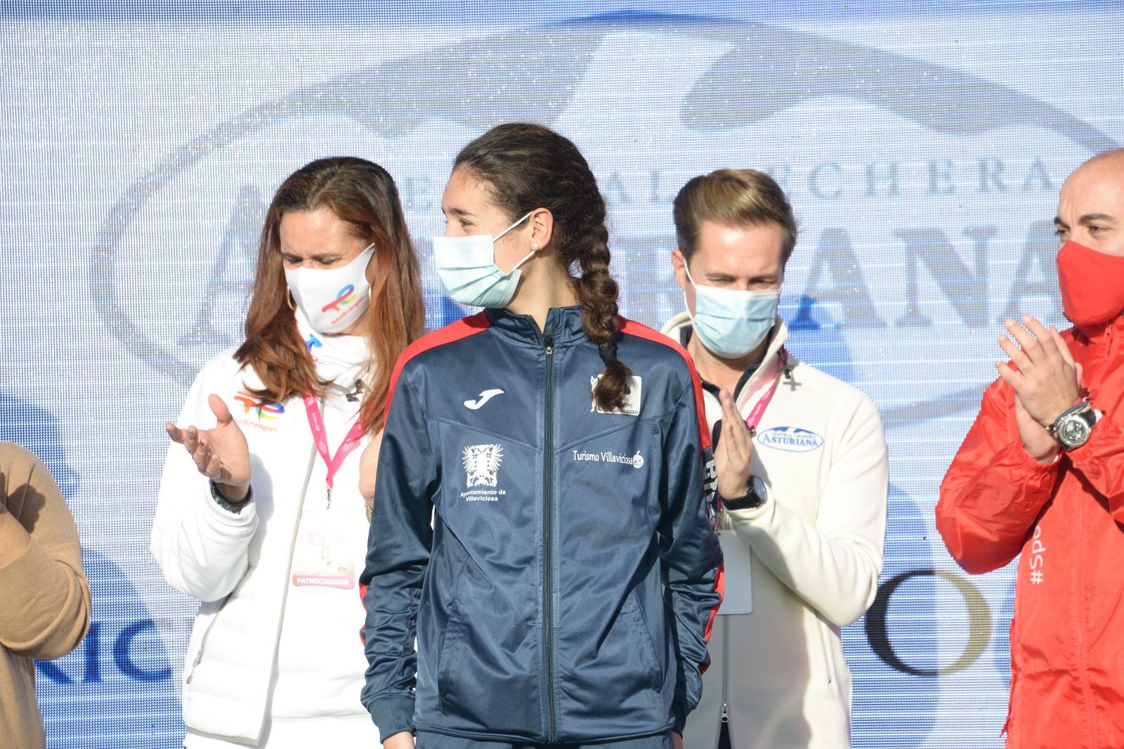 Las mejores fotos de la Carrera de la Mujer Central Lechera Asturiana Gijón 2021 (CEREMONIAS DE PREMIACIÓN / GALERÍA 1)