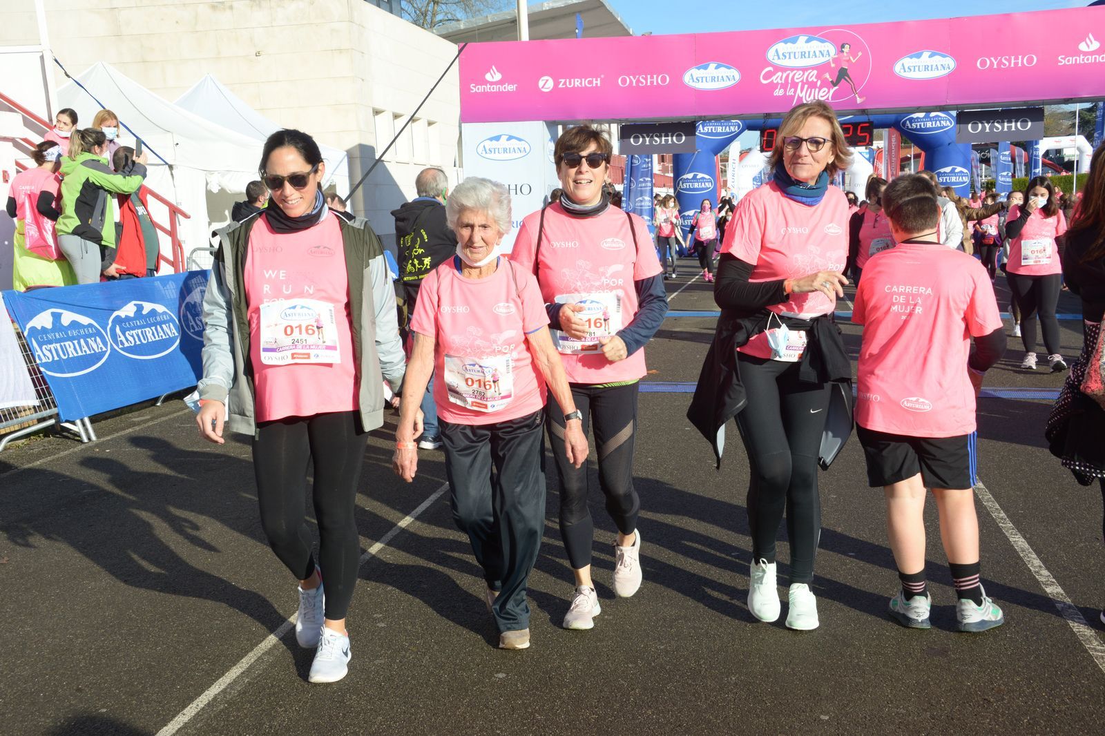Las mejores fotos de la Carrera de la Mujer Central Lechera Asturiana Gijón 2021 (CEREMONIAS DE PREMIACIÓN / GALERÍA 2)