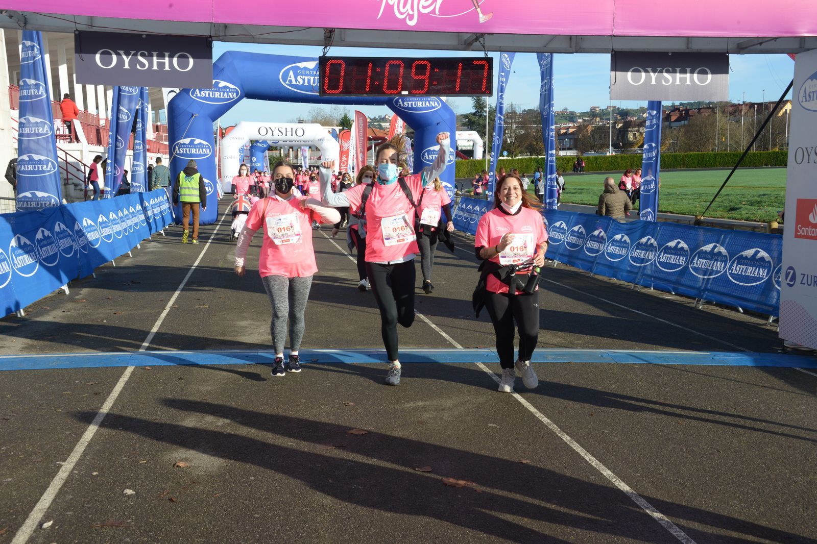 Las mejores fotos de la Carrera de la Mujer Central Lechera Asturiana Gijón 2021 (CEREMONIAS DE PREMIACIÓN / GALERÍA 2)