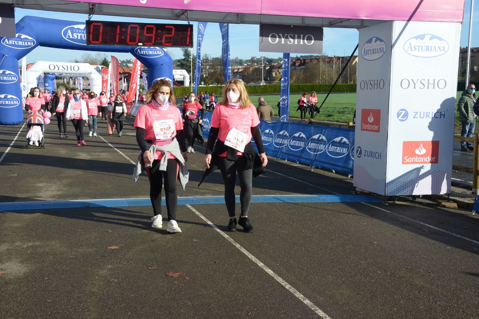 Las mejores fotos de la Carrera de la Mujer Central Lechera Asturiana Gijón 2021 (CEREMONIAS DE PREMIACIÓN / GALERÍA 2)