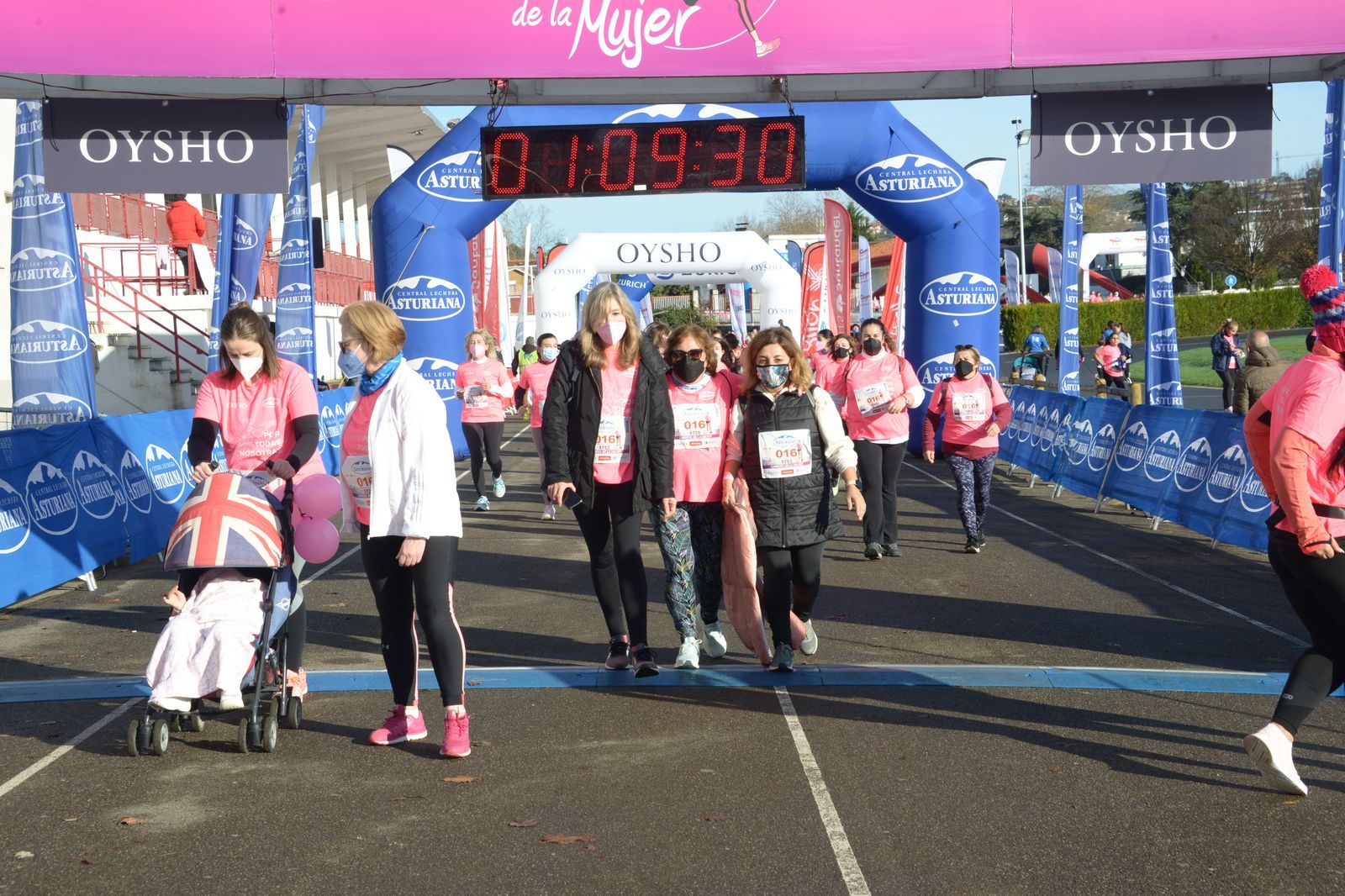 Las mejores fotos de la Carrera de la Mujer Central Lechera Asturiana Gijón 2021 (CEREMONIAS DE PREMIACIÓN / GALERÍA 2)