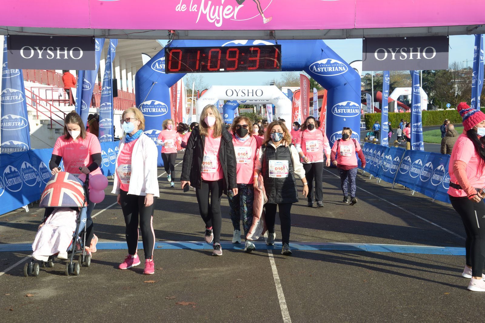 Las mejores fotos de la Carrera de la Mujer Central Lechera Asturiana Gijón 2021 (CEREMONIAS DE PREMIACIÓN / GALERÍA 2)