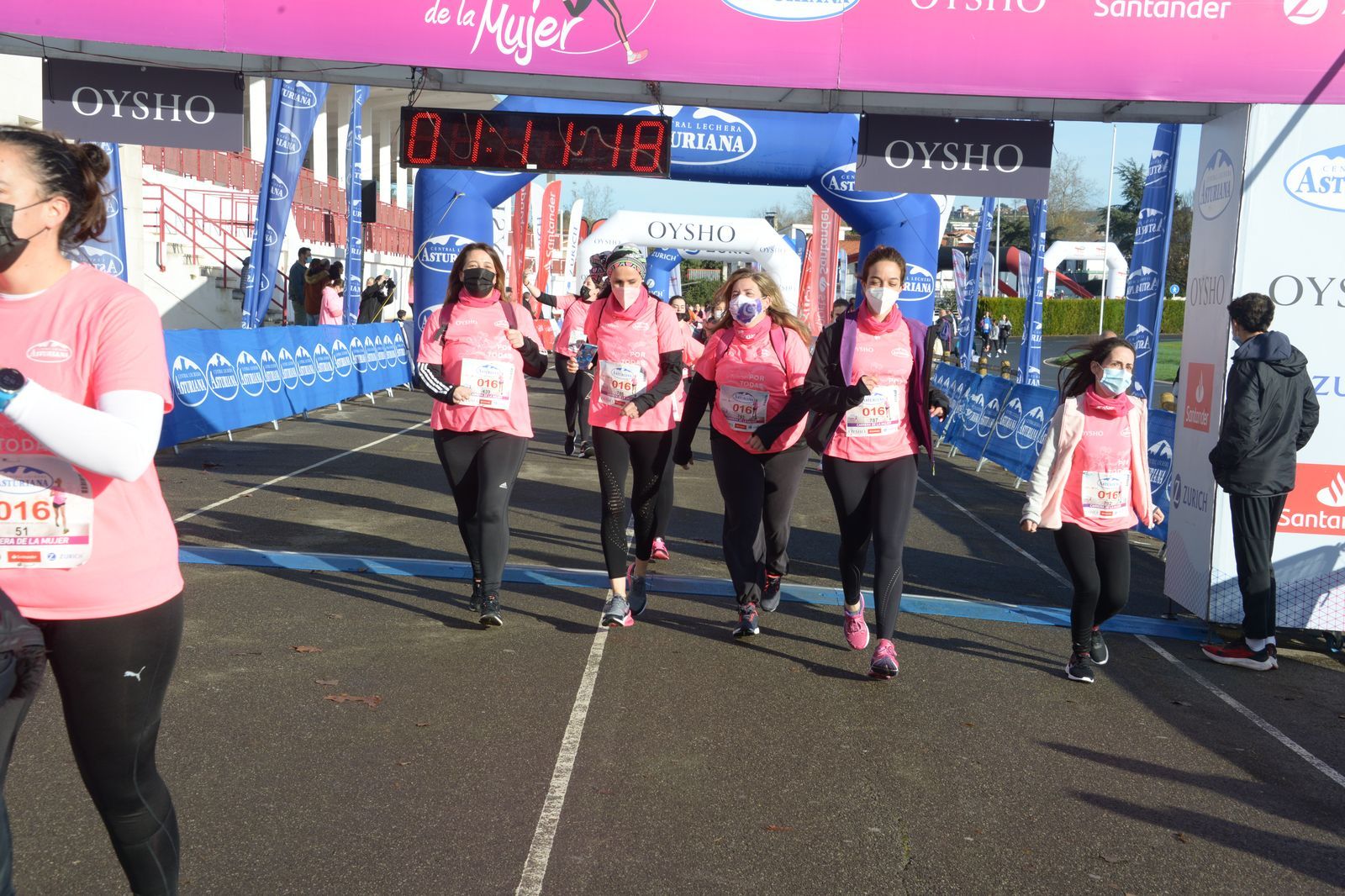 Las mejores fotos de la Carrera de la Mujer Central Lechera Asturiana Gijón 2021 (CEREMONIAS DE PREMIACIÓN / GALERÍA 2)