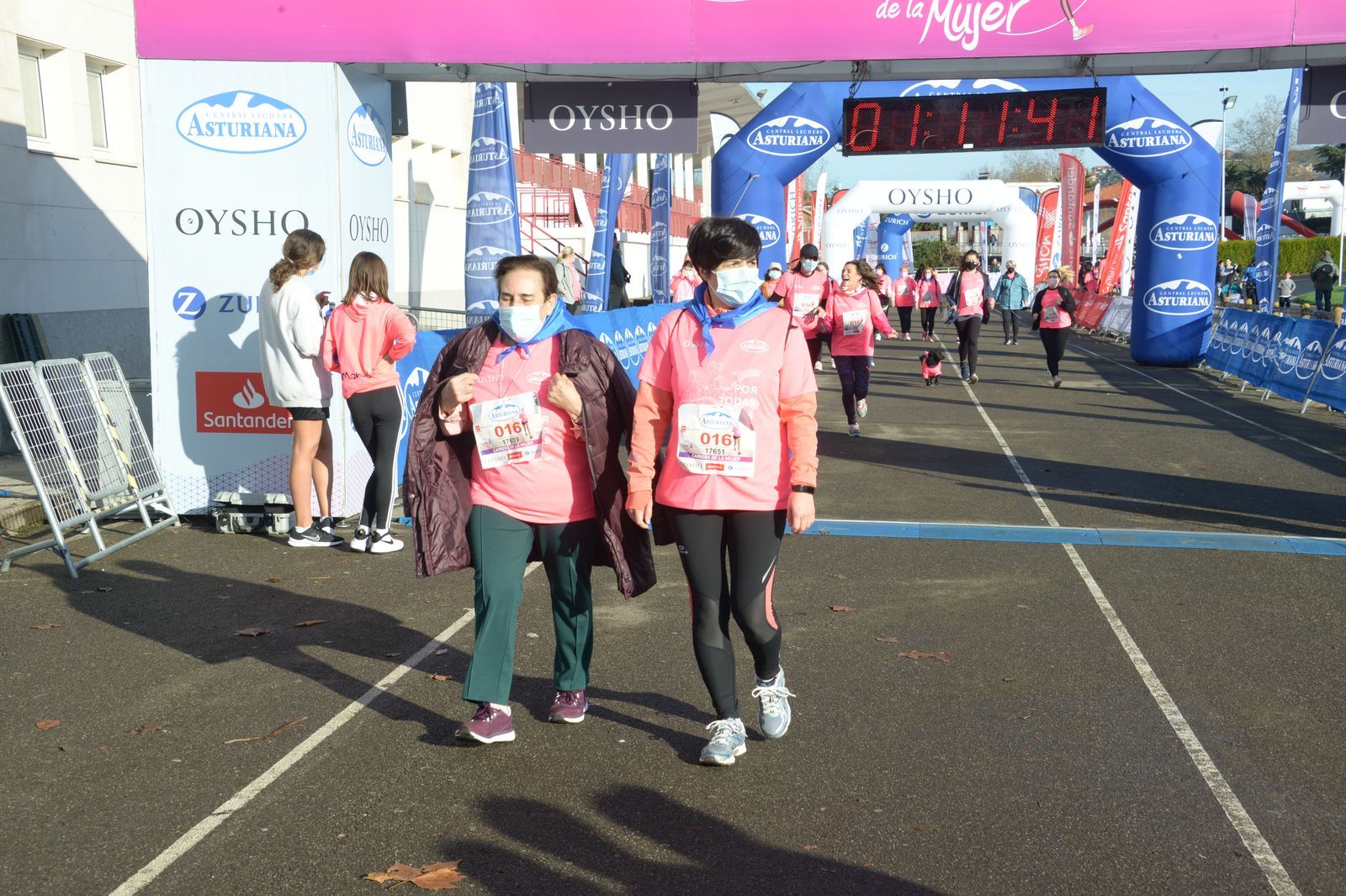 Las mejores fotos de la Carrera de la Mujer Central Lechera Asturiana Gijón 2021 (CEREMONIAS DE PREMIACIÓN / GALERÍA 2)