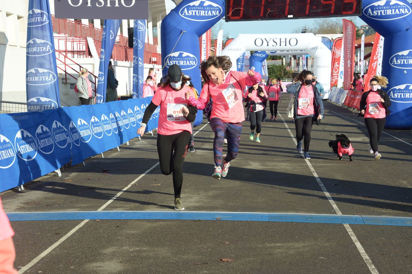 Las mejores fotos de la Carrera de la Mujer Central Lechera Asturiana Gijón 2021 (CEREMONIAS DE PREMIACIÓN / GALERÍA 2)