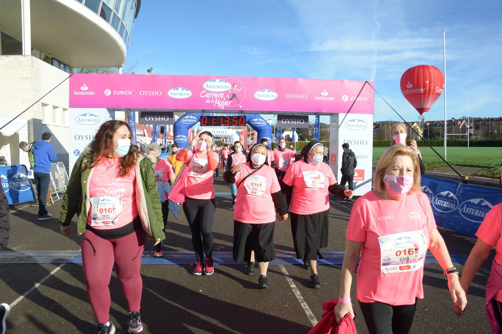 Las mejores fotos de la Carrera de la Mujer Central Lechera Asturiana Gijón 2021 (CEREMONIAS DE PREMIACIÓN / GALERÍA 2)
