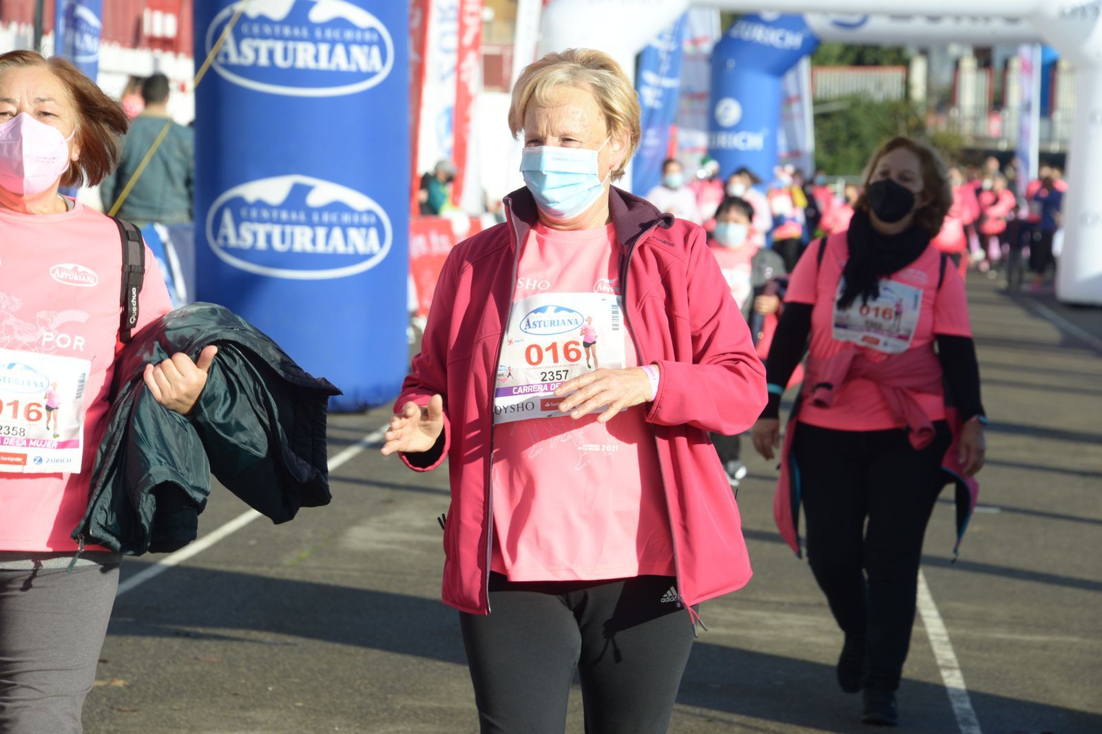 Las mejores fotos de la Carrera de la Mujer Central Lechera Asturiana Gijón 2021 (CEREMONIAS DE PREMIACIÓN / GALERÍA 2)