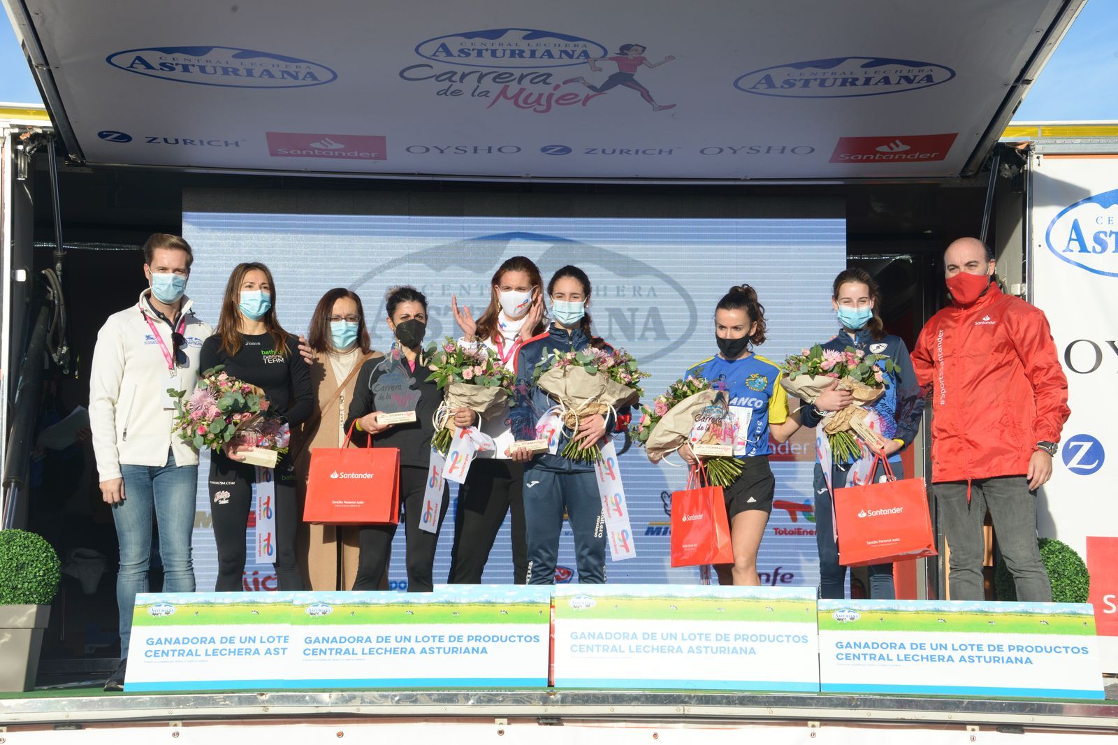 Las mejores fotos de la Carrera de la Mujer Central Lechera Asturiana Gijón 2021 (CEREMONIAS DE PREMIACIÓN / GALERÍA 2)