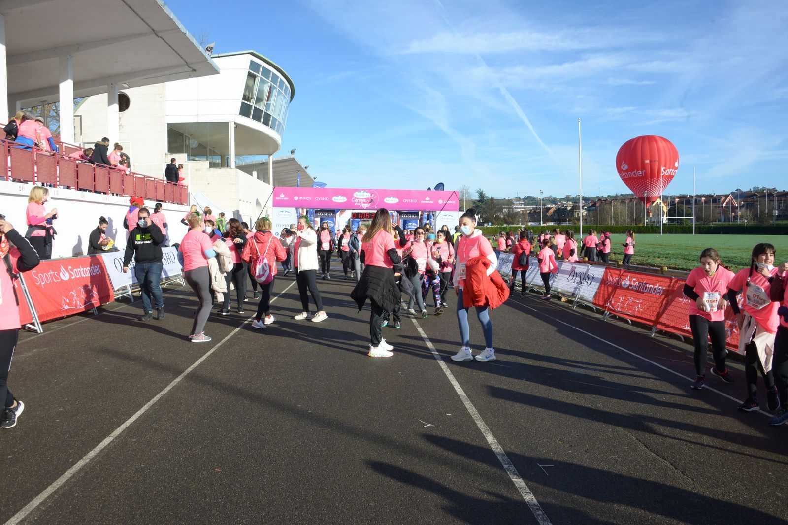 Las mejores fotos de la Carrera de la Mujer Central Lechera Asturiana Gijón 2021 (CEREMONIAS DE PREMIACIÓN / GALERÍA 2)