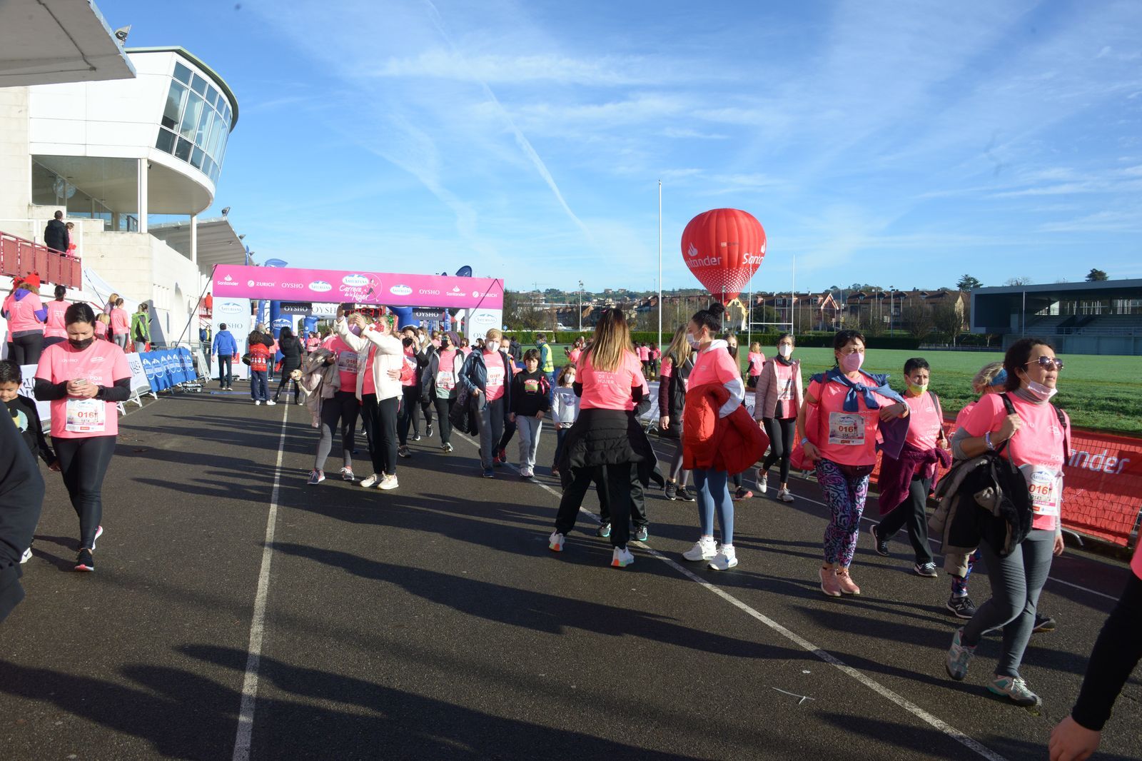 Las mejores fotos de la Carrera de la Mujer Central Lechera Asturiana Gijón 2021 (CEREMONIAS DE PREMIACIÓN / GALERÍA 2)