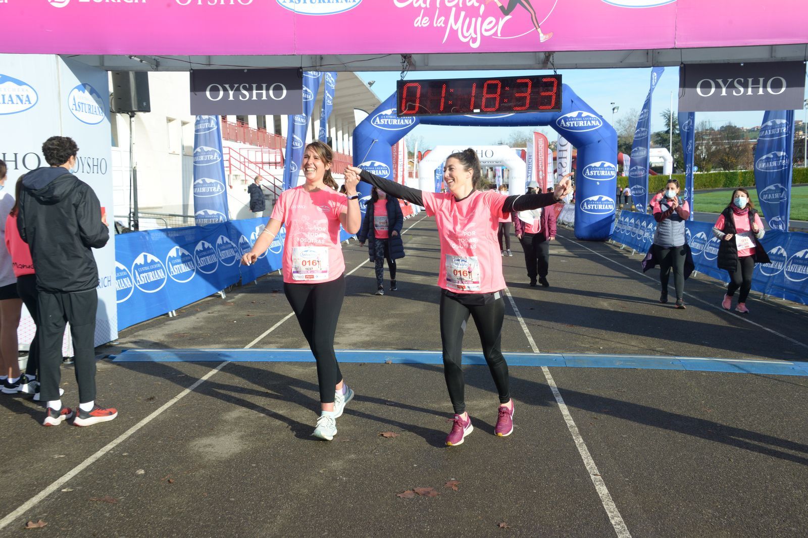 Las mejores fotos de la Carrera de la Mujer Central Lechera Asturiana Gijón 2021 (CEREMONIAS DE PREMIACIÓN / GALERÍA 3)