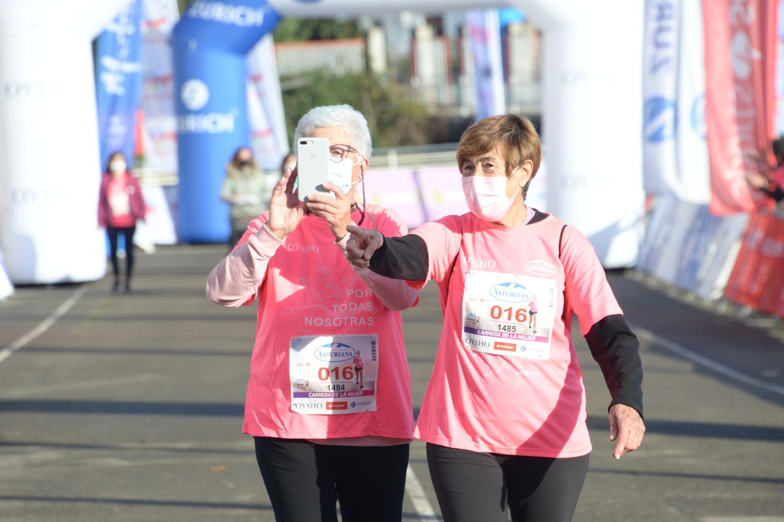 Las mejores fotos de la Carrera de la Mujer Central Lechera Asturiana Gijón 2021 (CEREMONIAS DE PREMIACIÓN / GALERÍA 3)