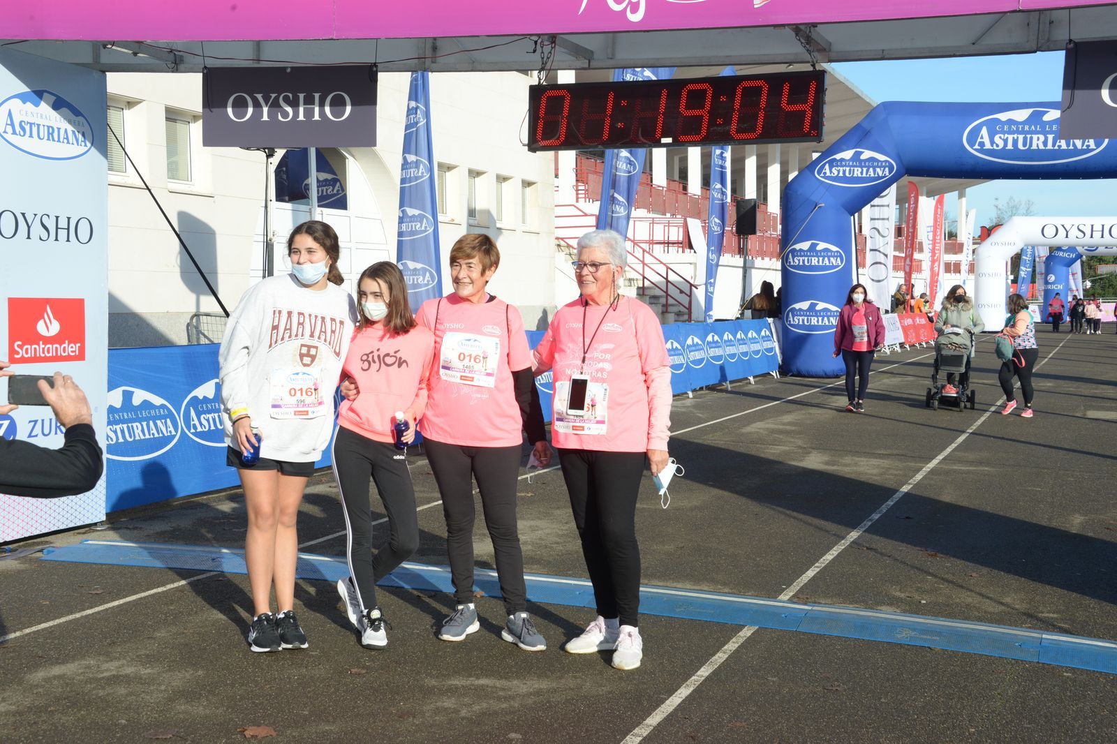 Las mejores fotos de la Carrera de la Mujer Central Lechera Asturiana Gijón 2021 (CEREMONIAS DE PREMIACIÓN / GALERÍA 3)