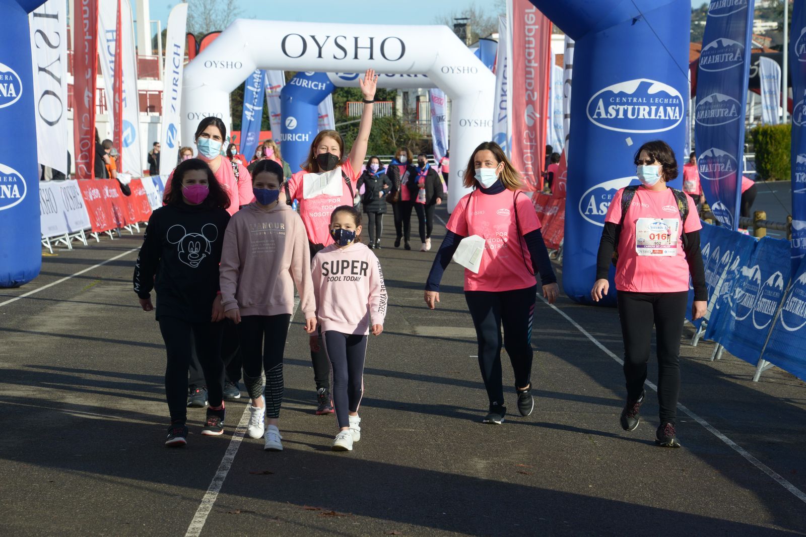Las mejores fotos de la Carrera de la Mujer Central Lechera Asturiana Gijón 2021 (CEREMONIAS DE PREMIACIÓN / GALERÍA 3)
