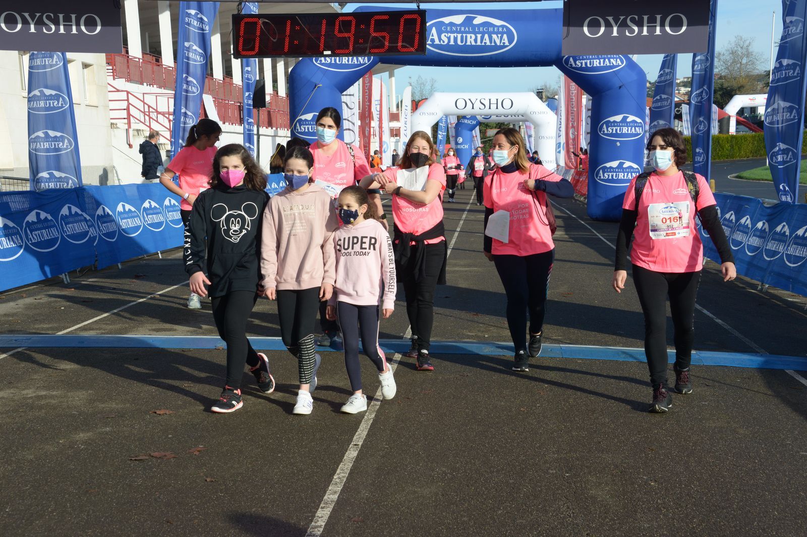 Las mejores fotos de la Carrera de la Mujer Central Lechera Asturiana Gijón 2021 (CEREMONIAS DE PREMIACIÓN / GALERÍA 3)